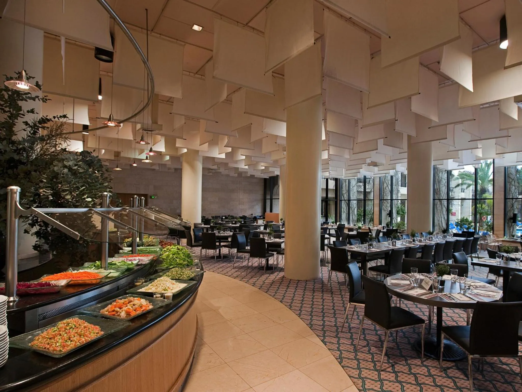 Restaurant/places to eat in Dan Jerusalem Hotel