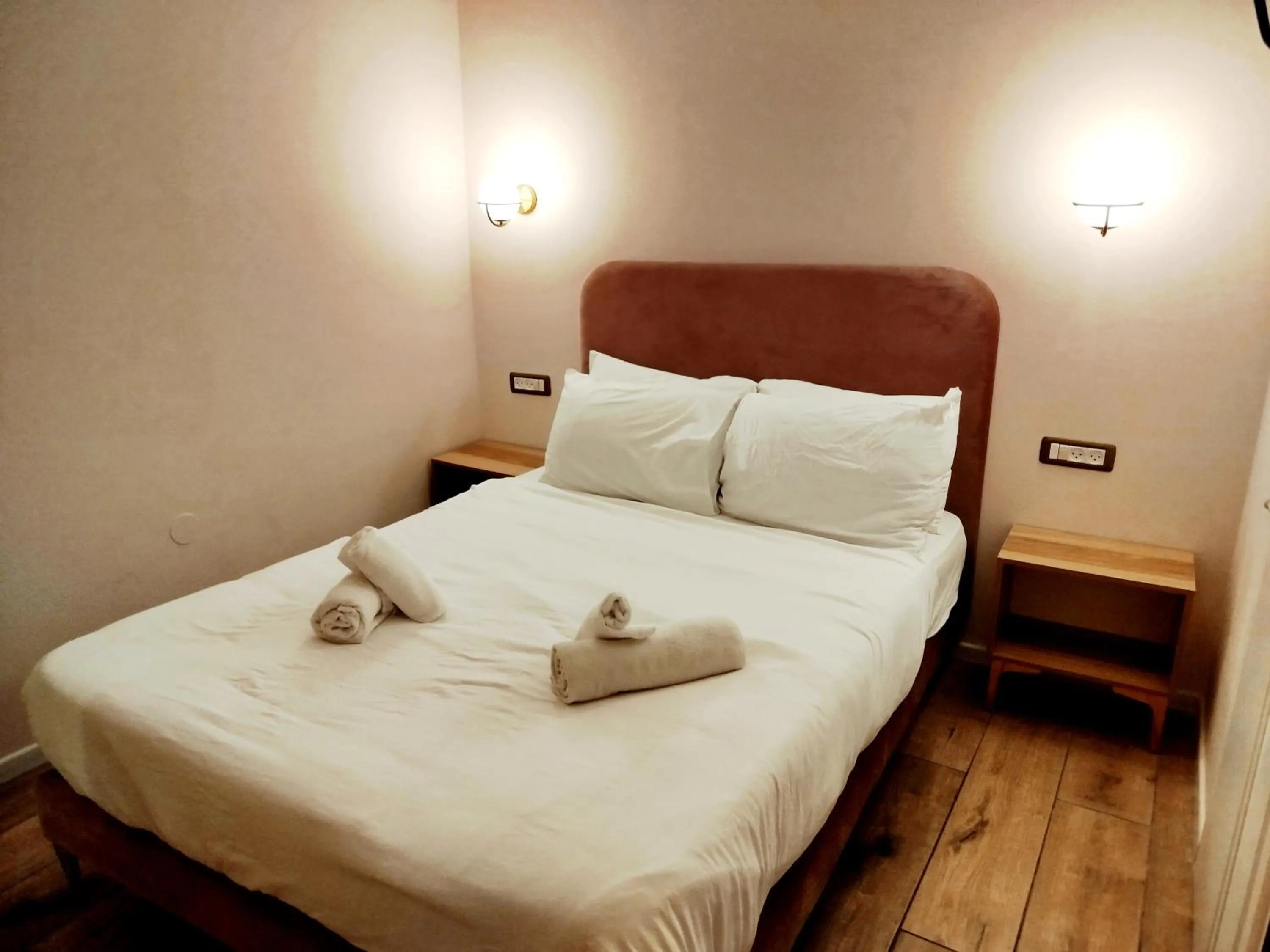 Bed in La Perle Jerusalem City Center - Self Check-in hotel