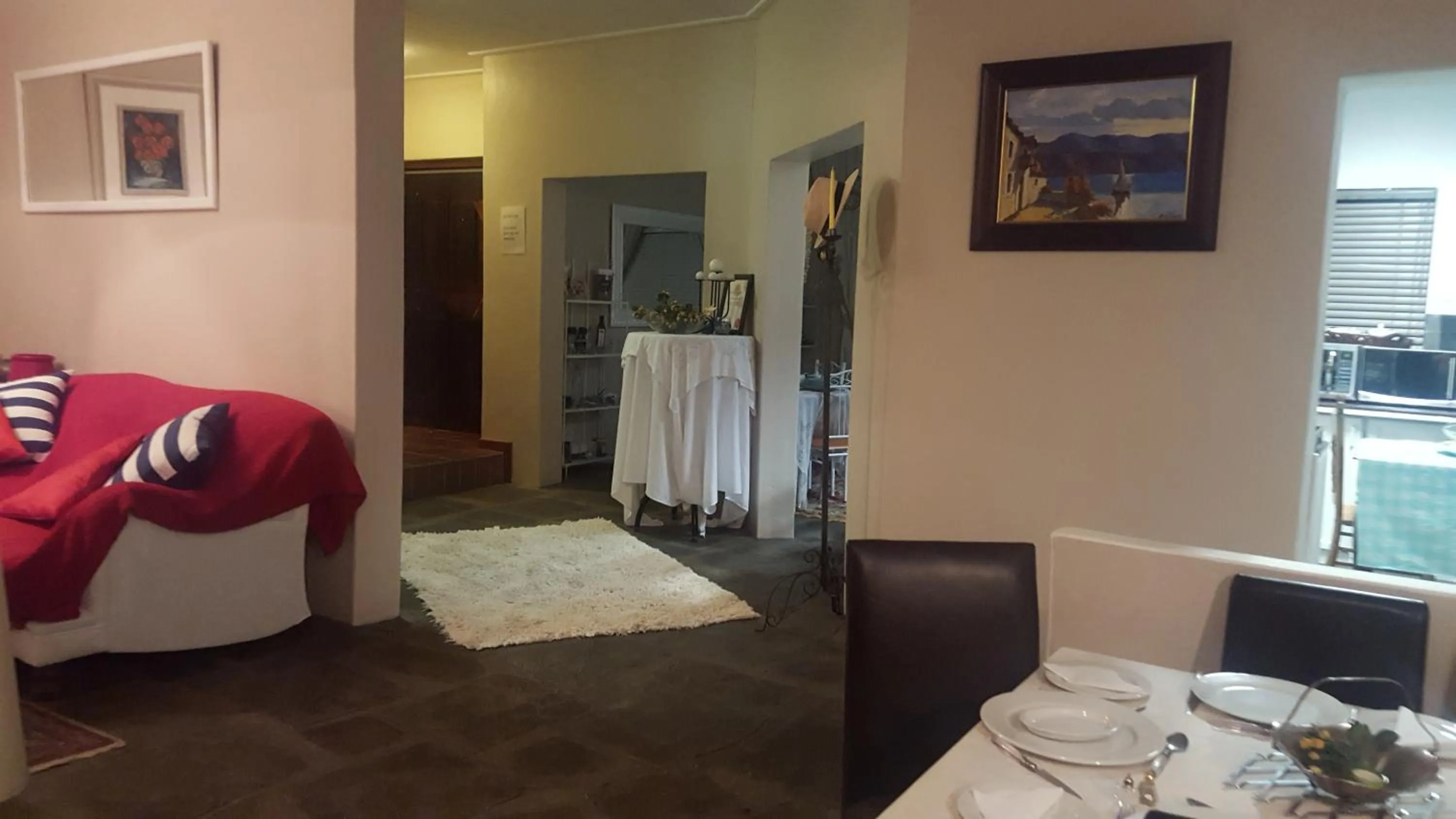 Facade/entrance, Bed in Au Plais De Langebaan at Palm Tree Villa