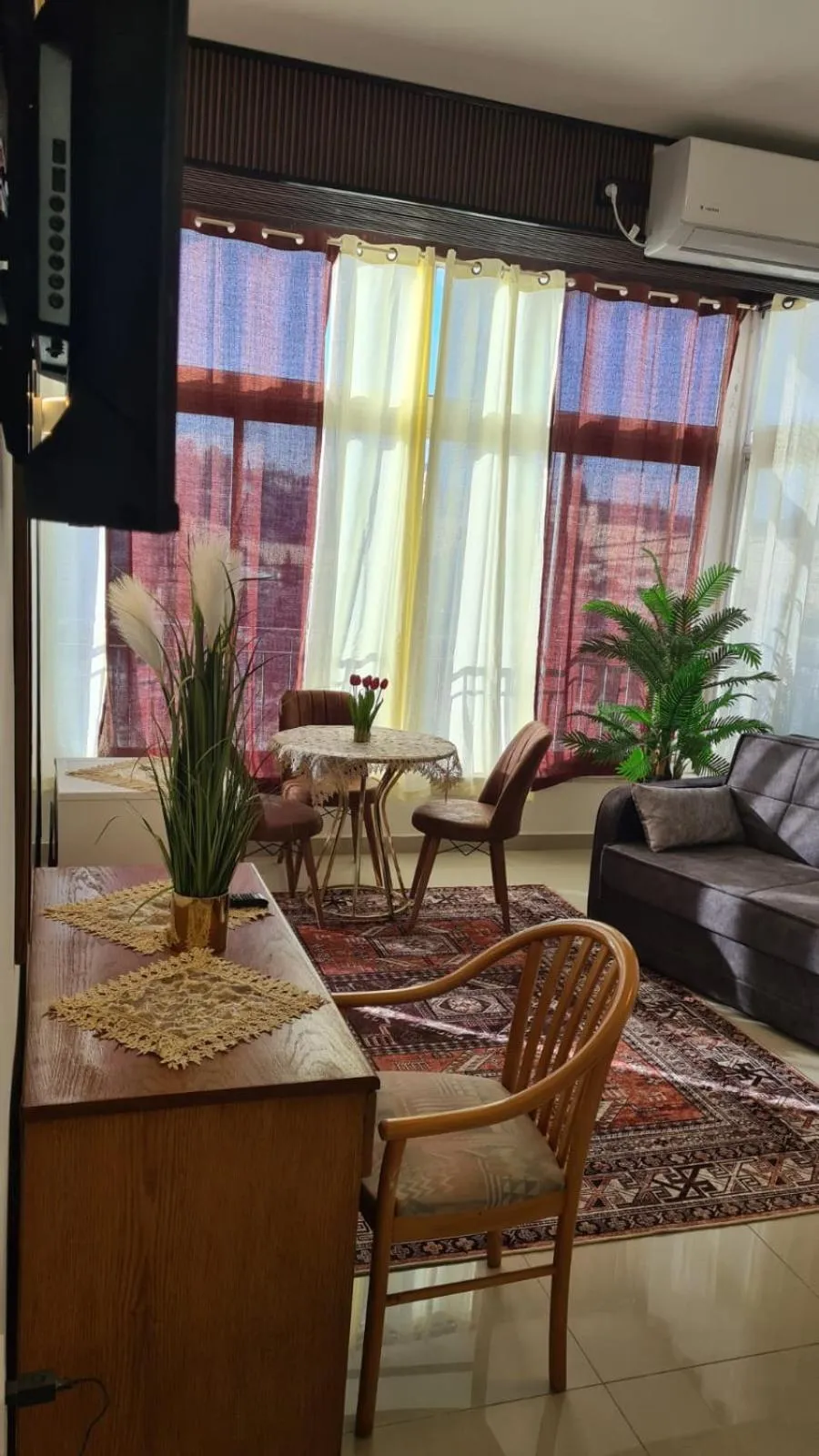 Living room in Jerusalem Panorama Hotel