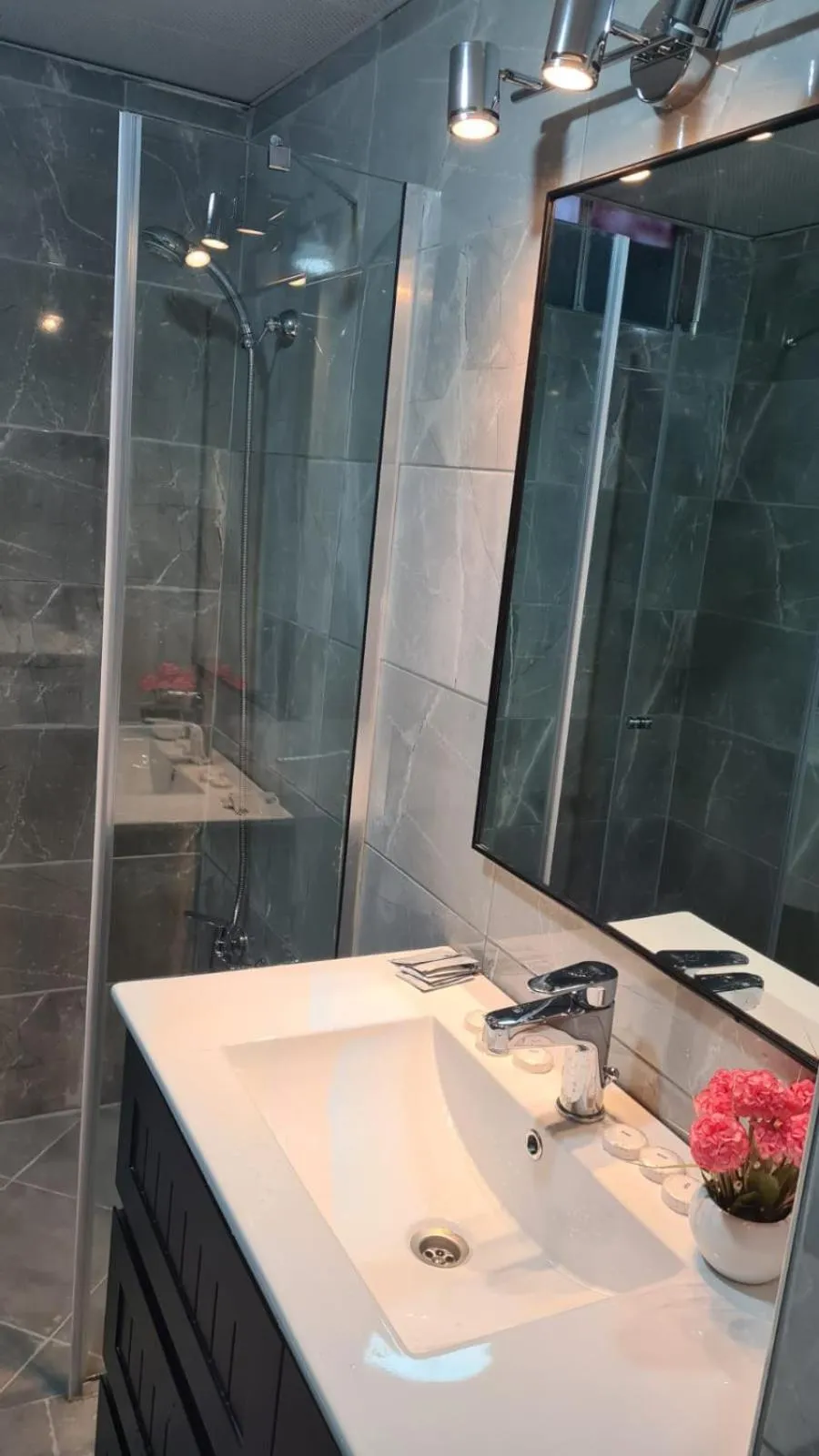 Shower in Jerusalem Panorama Hotel