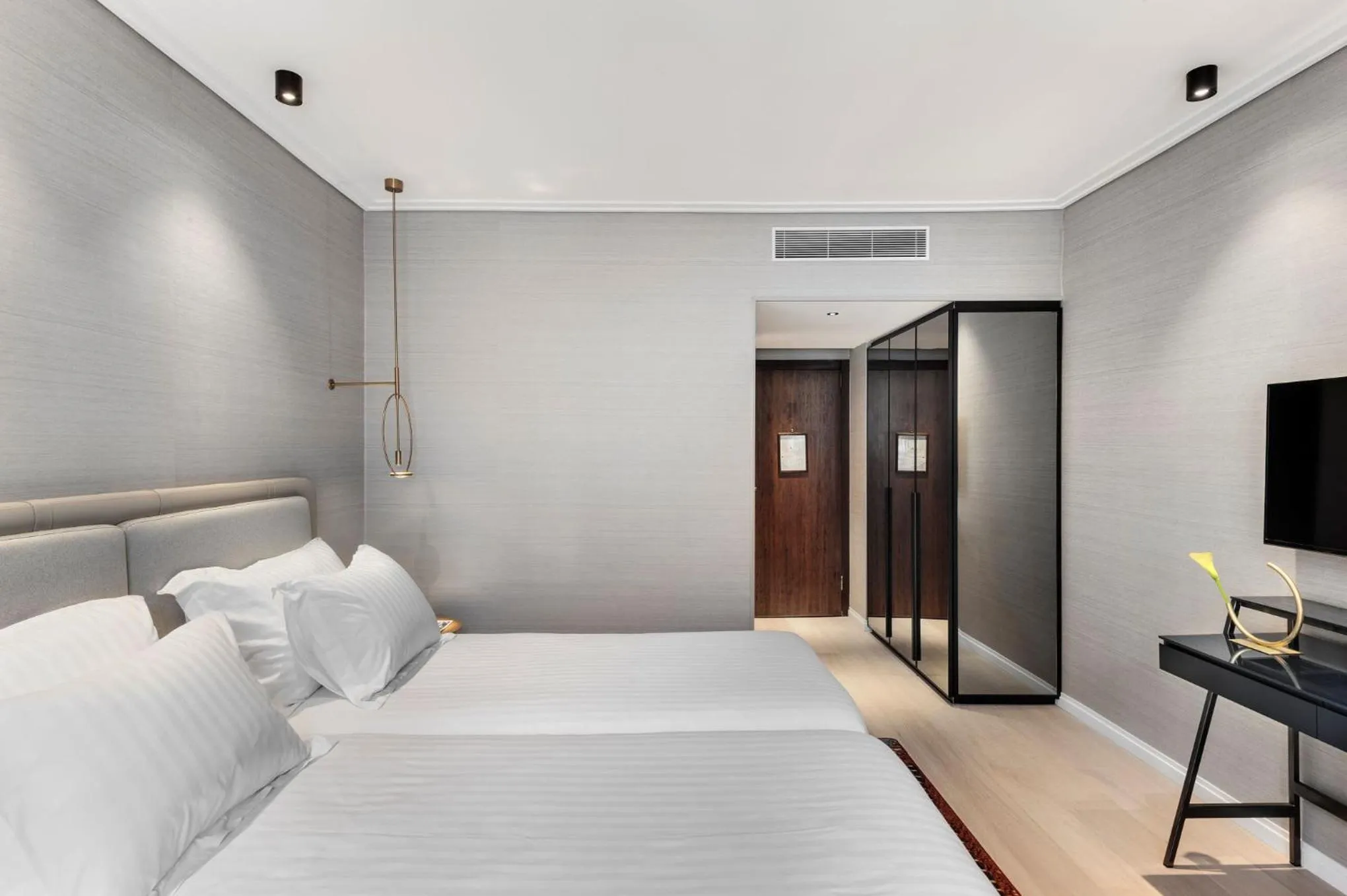 Photo of the whole room, Bed in The Inbal Jerusalem