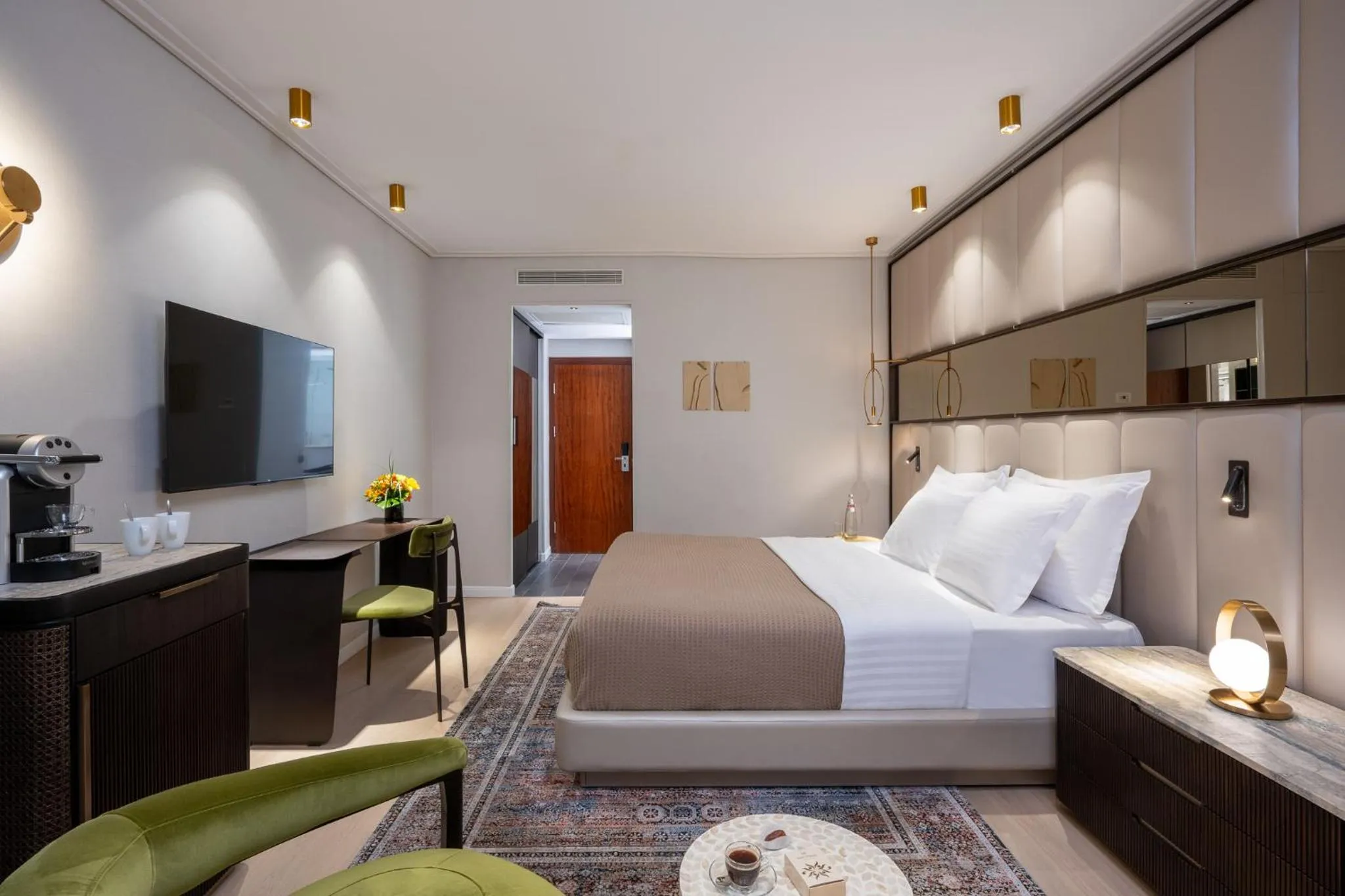 Photo of the whole room, Bed in The Inbal Jerusalem