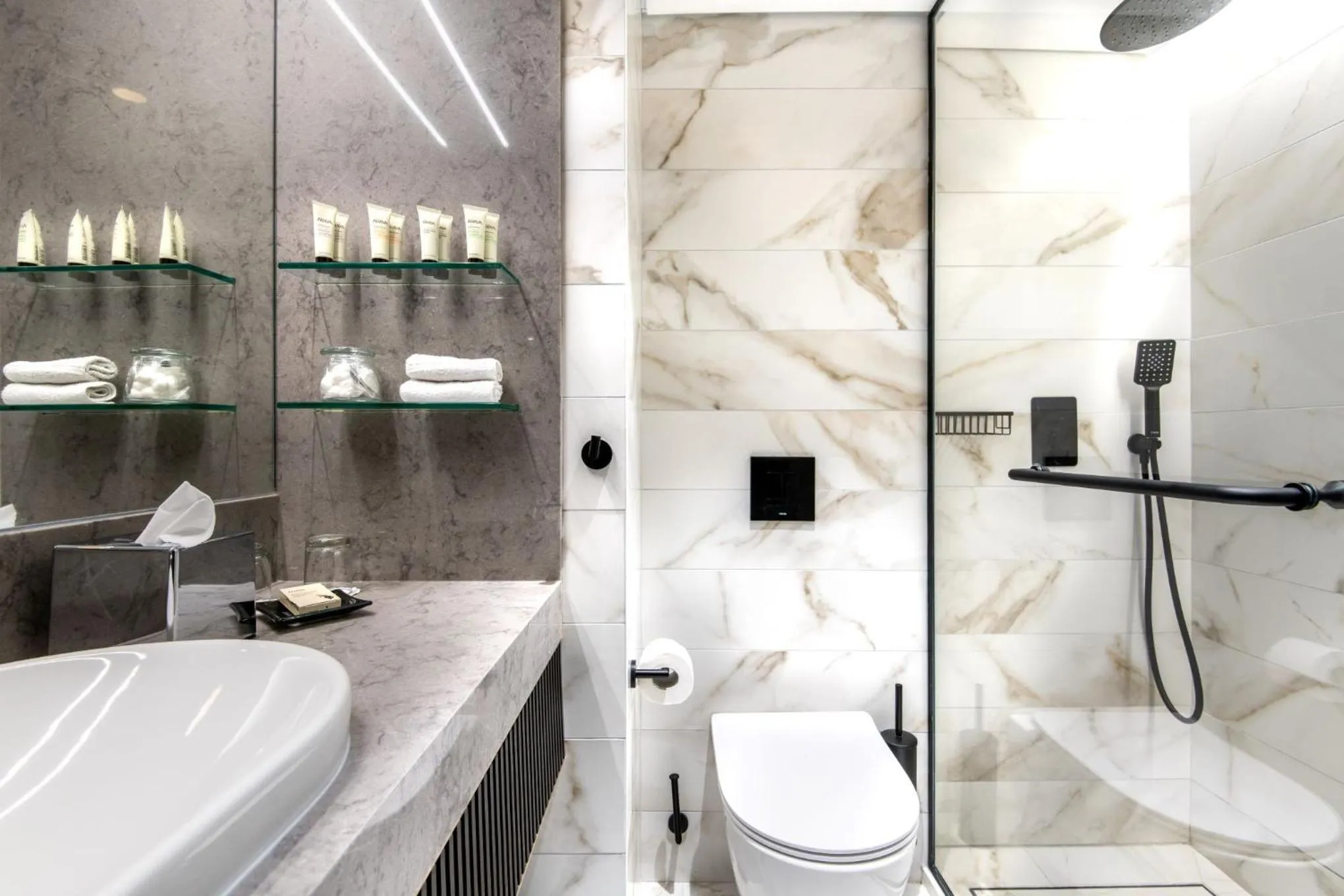 Shower in The Inbal Jerusalem