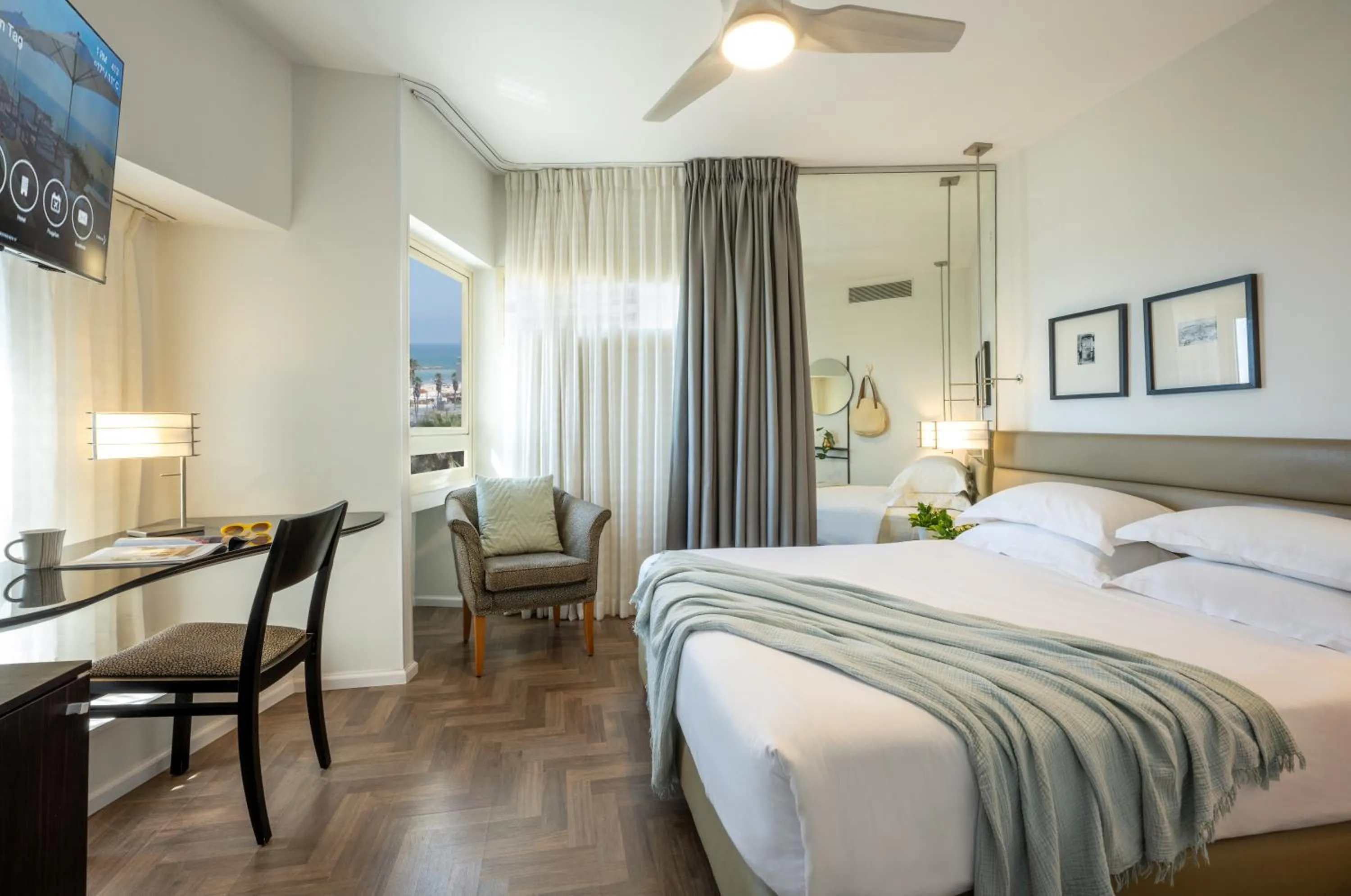 Photo of the whole room, Bed in Maxim Design Hotel 3 Star Superior