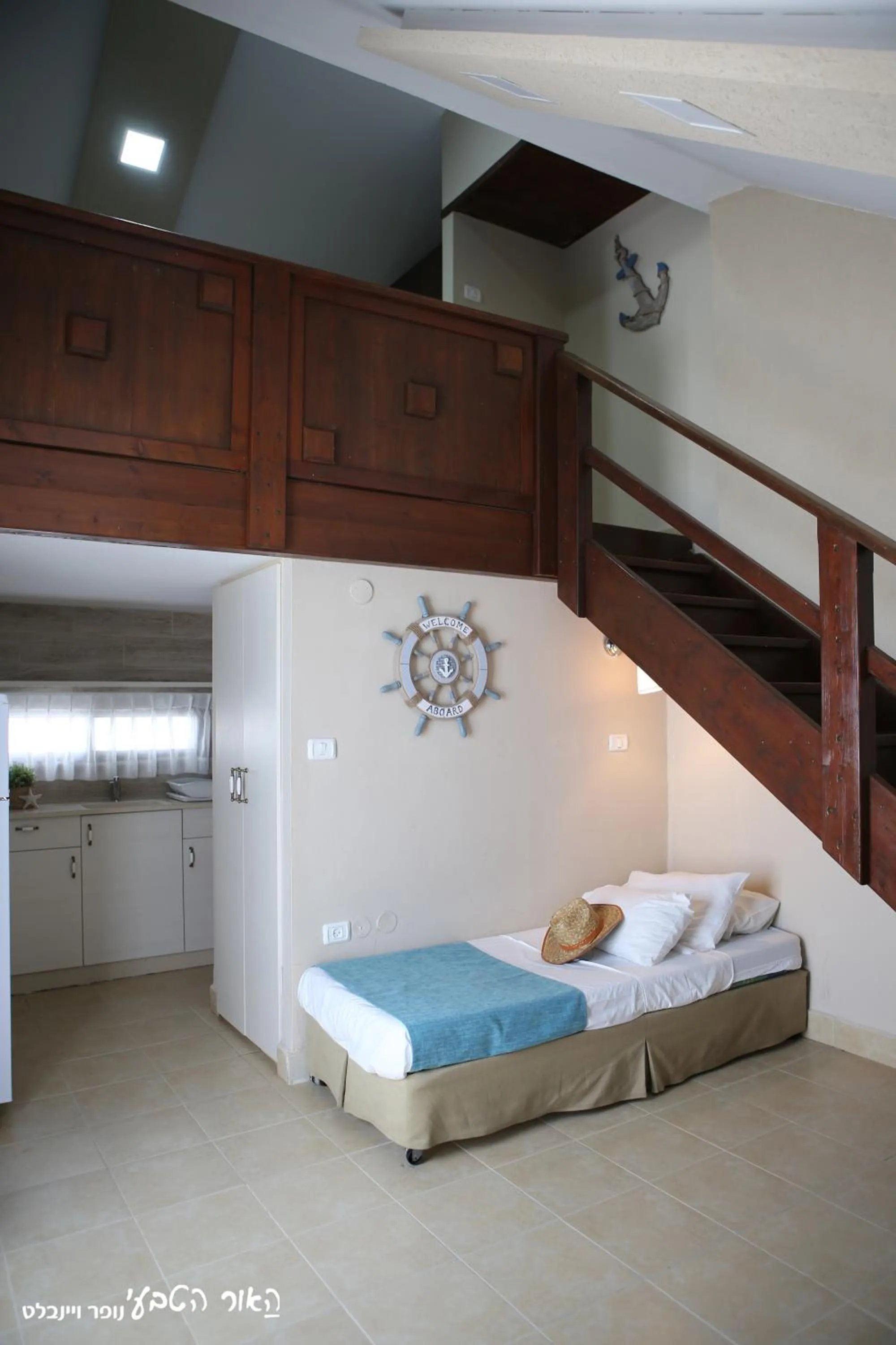 Photo of the whole room, Bed in Dor village