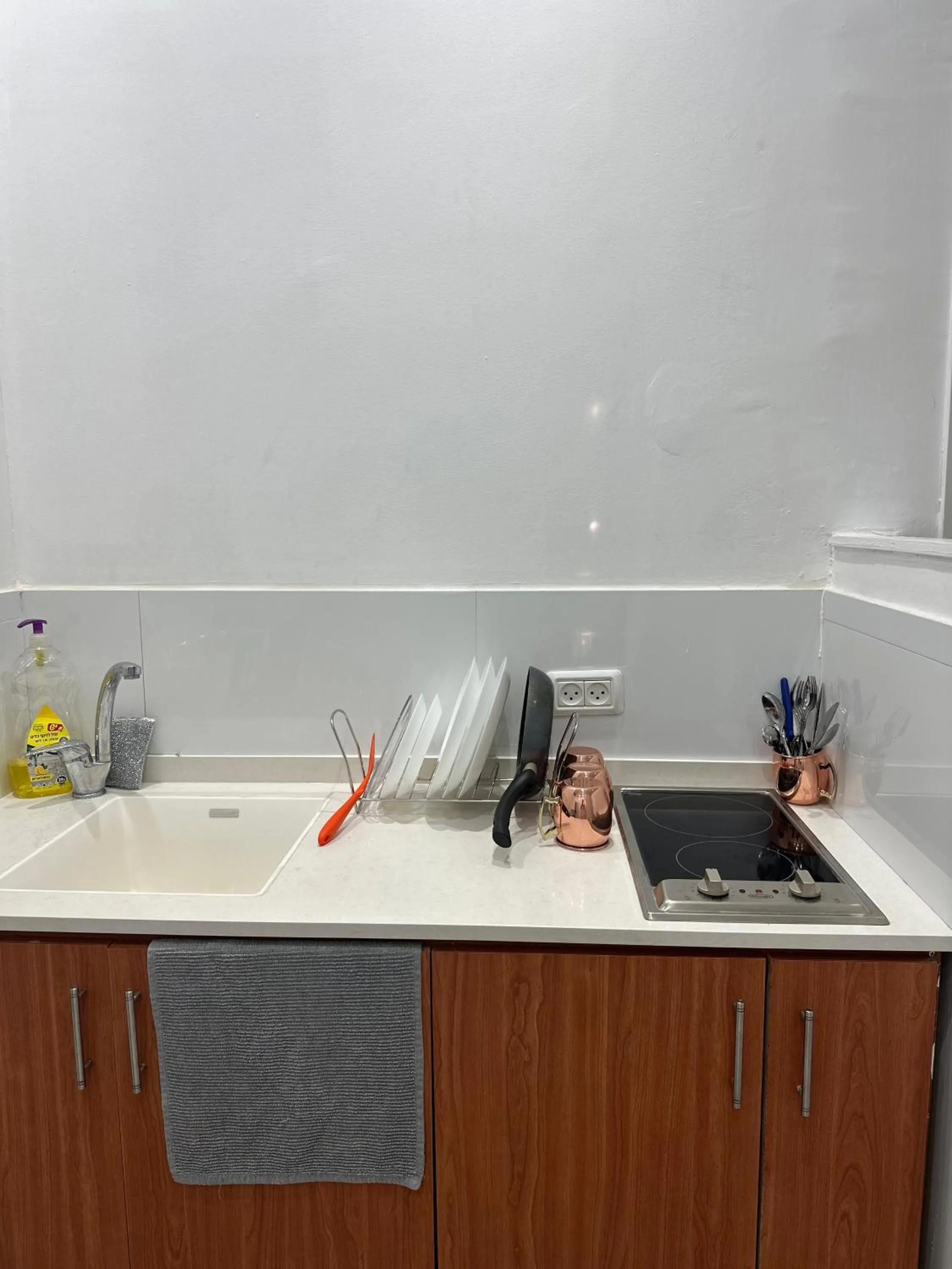 Kitchen or kitchenette in Eden Hotel