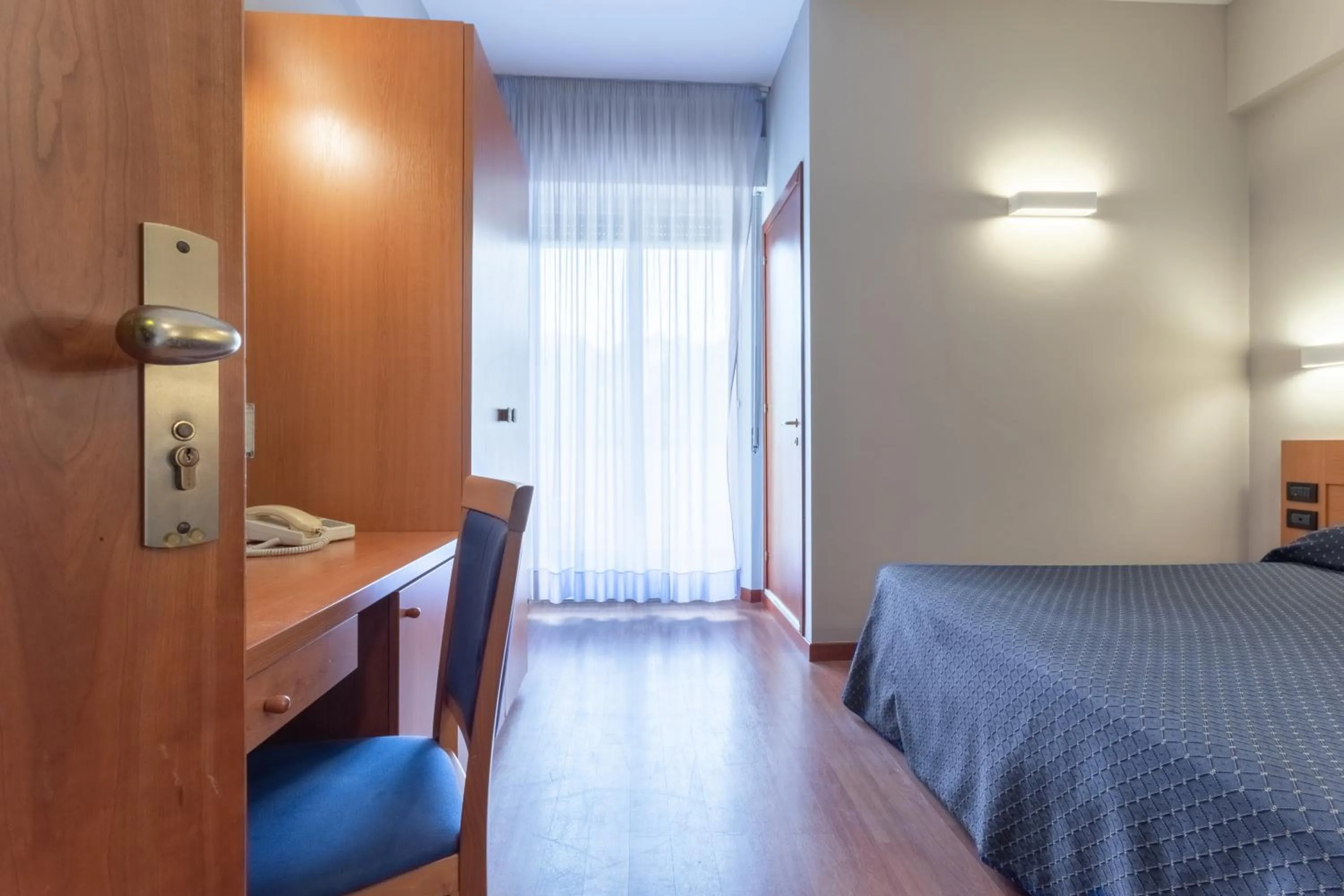 Bedroom, Bed in Hotel Touring