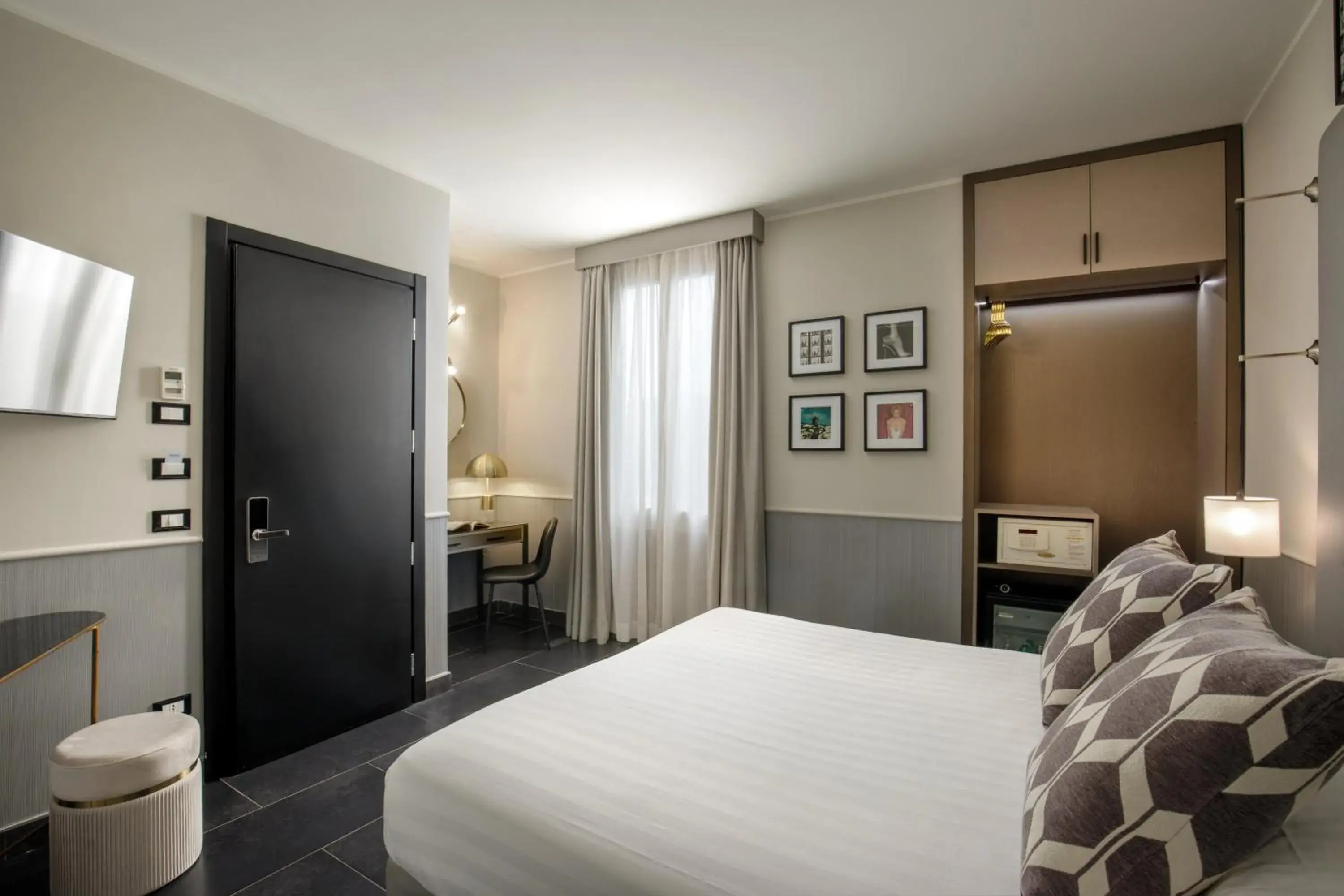 Standard Double Room in Stay Inn Rome Via Del Corso Standard Double Room in Stay Inn Rome Via Del Corso