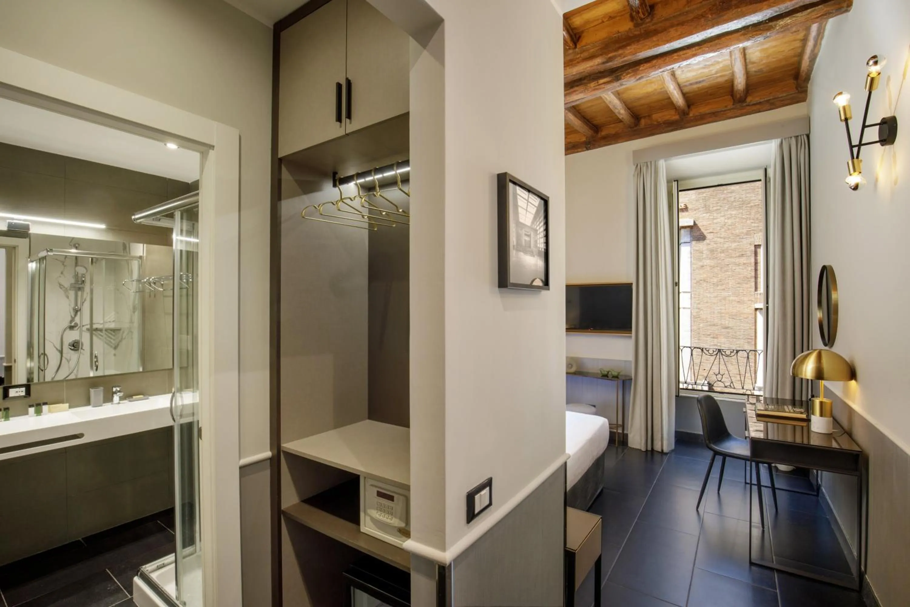 Bathroom in Stay Inn Rome Via Del Corso