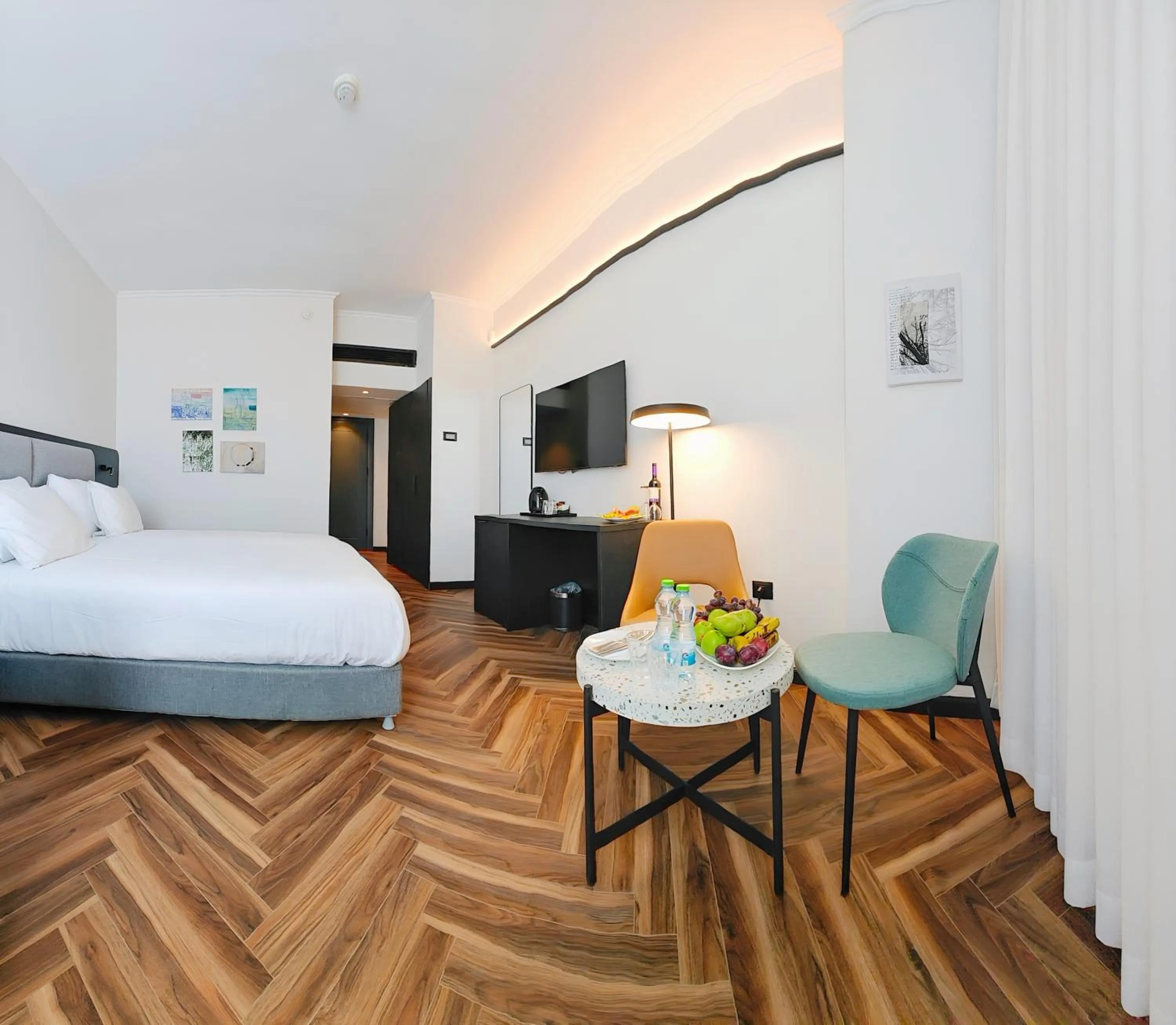 Bed in Shalom Jerusalem Hotel