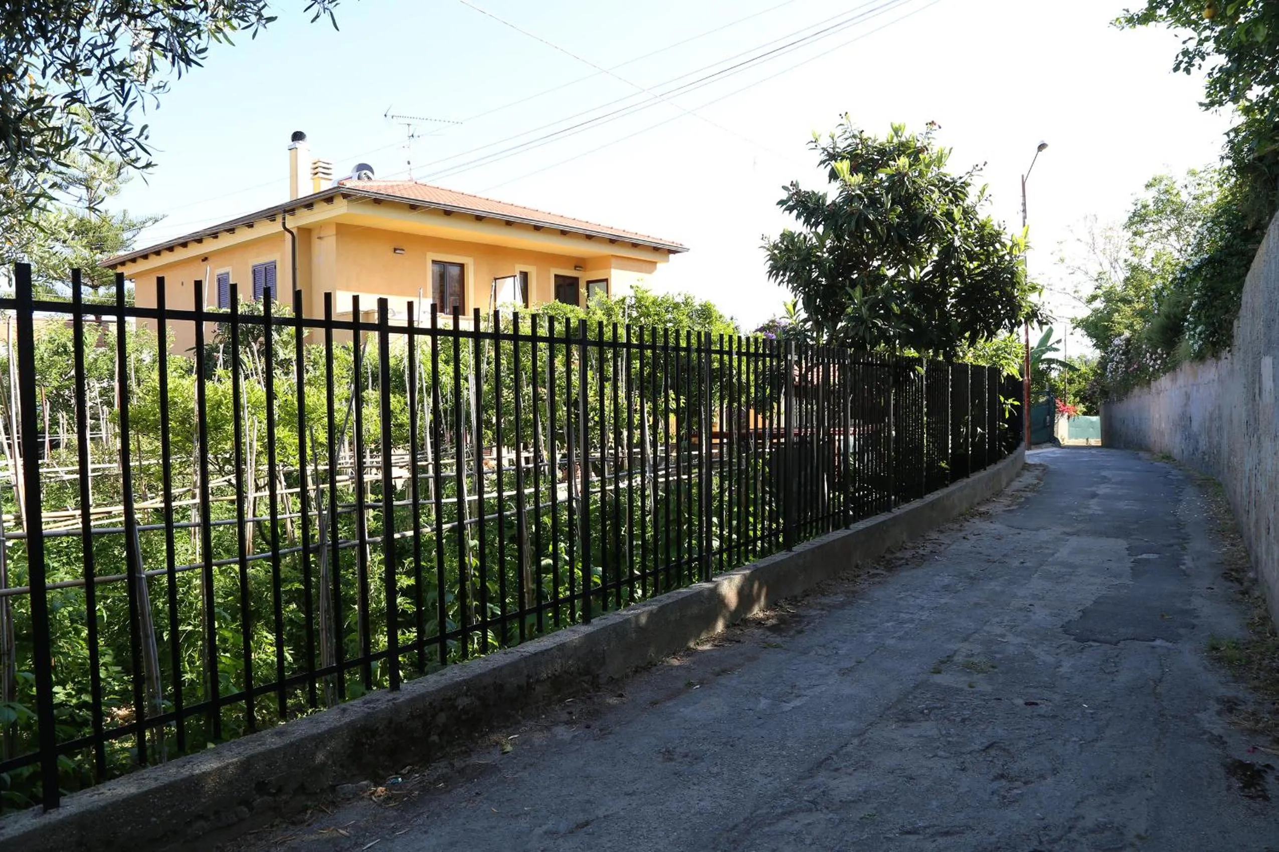 Property building in Solandra Affittacamere