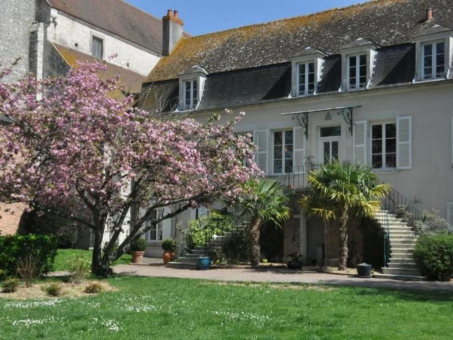 Property building in Le Prieuré Saint Agnan