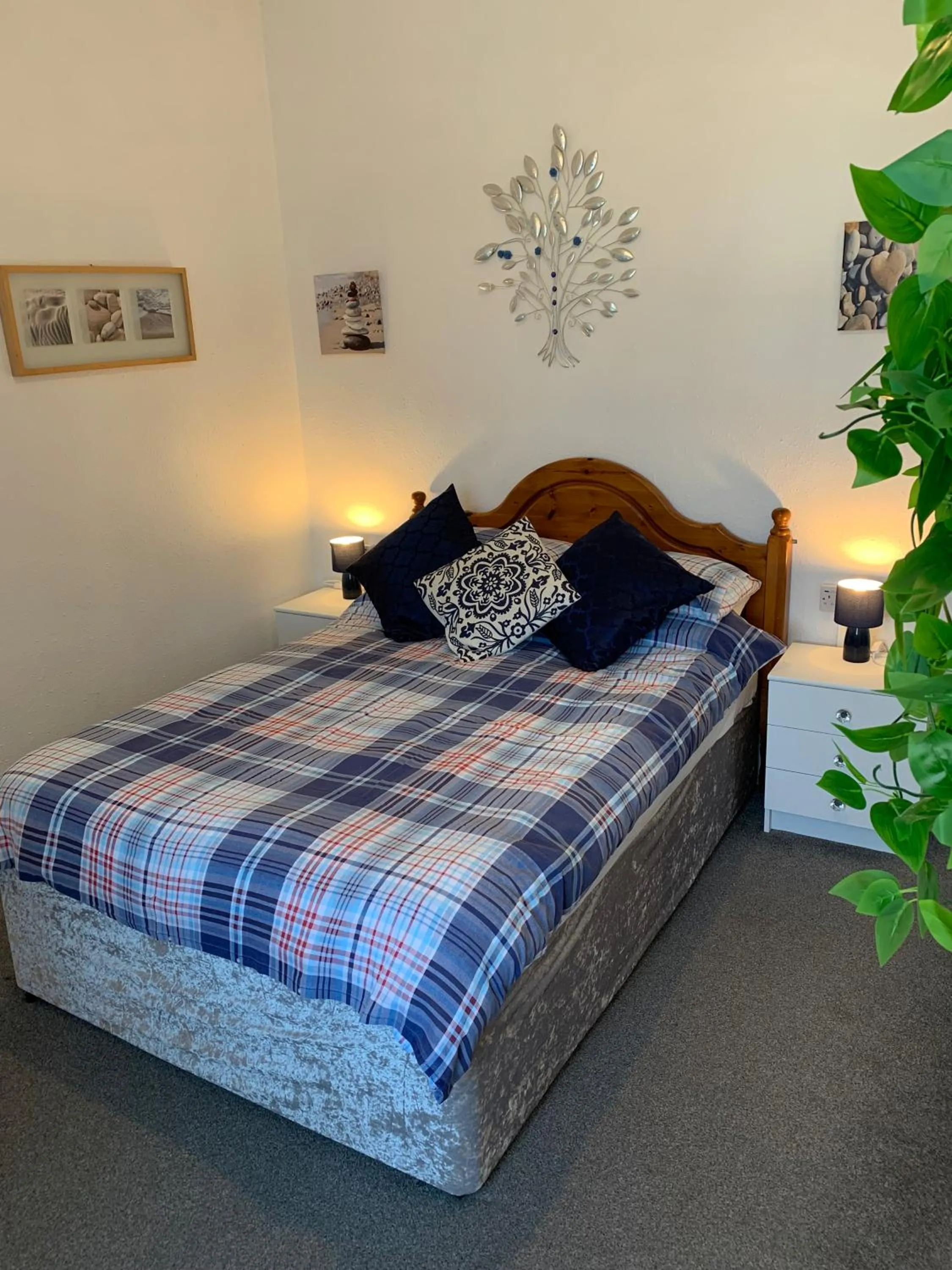 The George Guest House