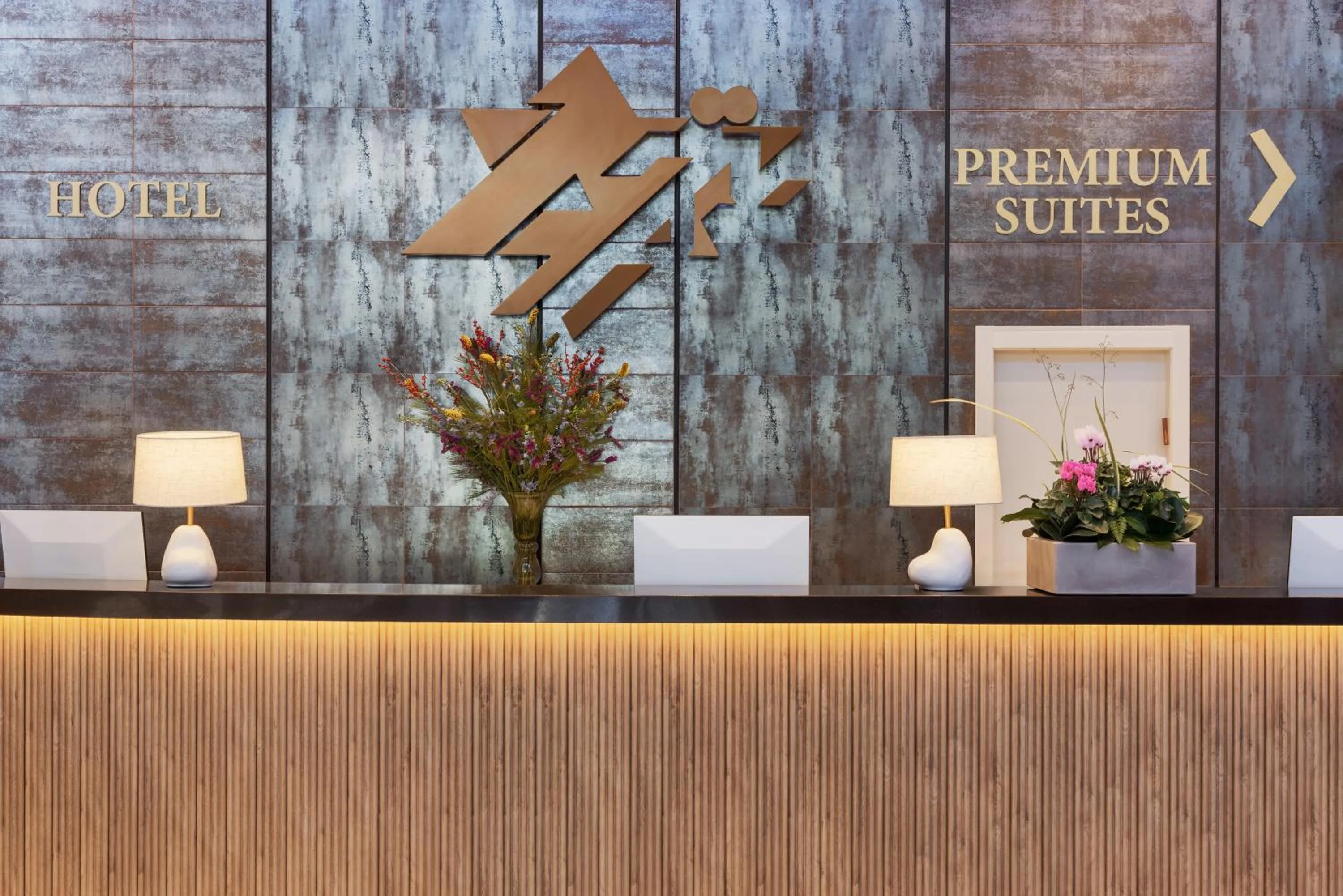 Lobby or reception in Kfar Maccabiah Business & Sport Hotel