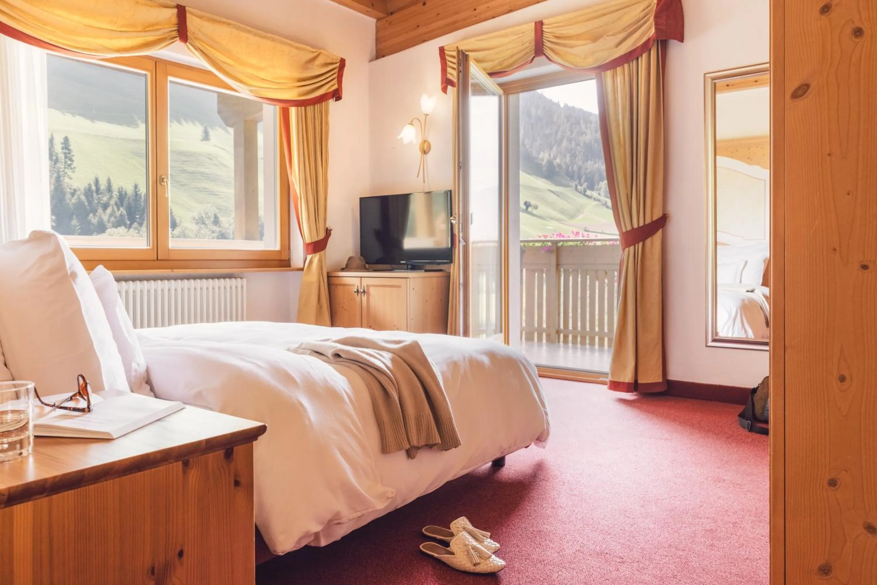 Bed in Wellness Refugium & Resort Hotel Alpin Royal - Small Luxury Hotels of the World