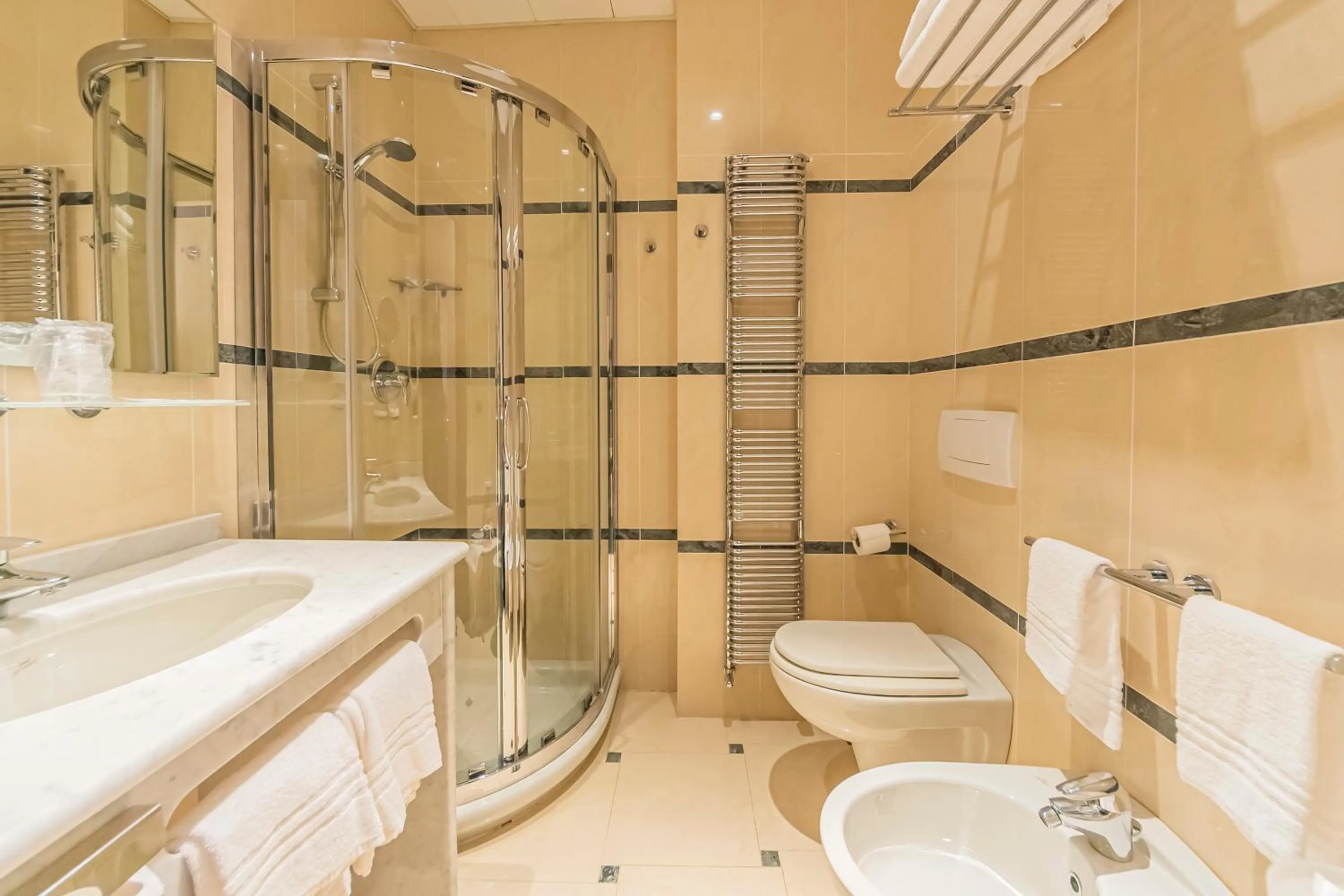 Bathroom in Dado Hotel International