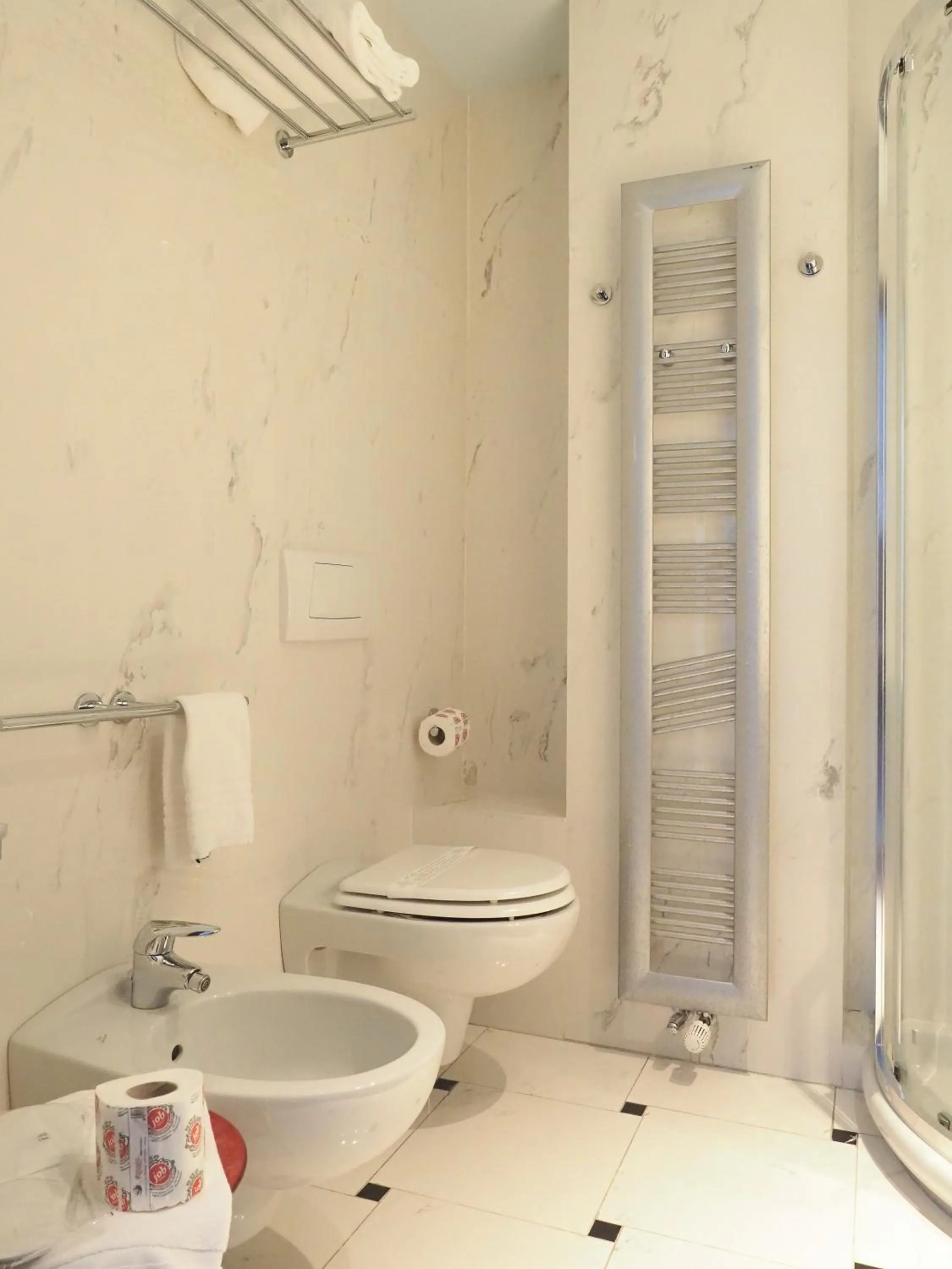 Dado Hotel International