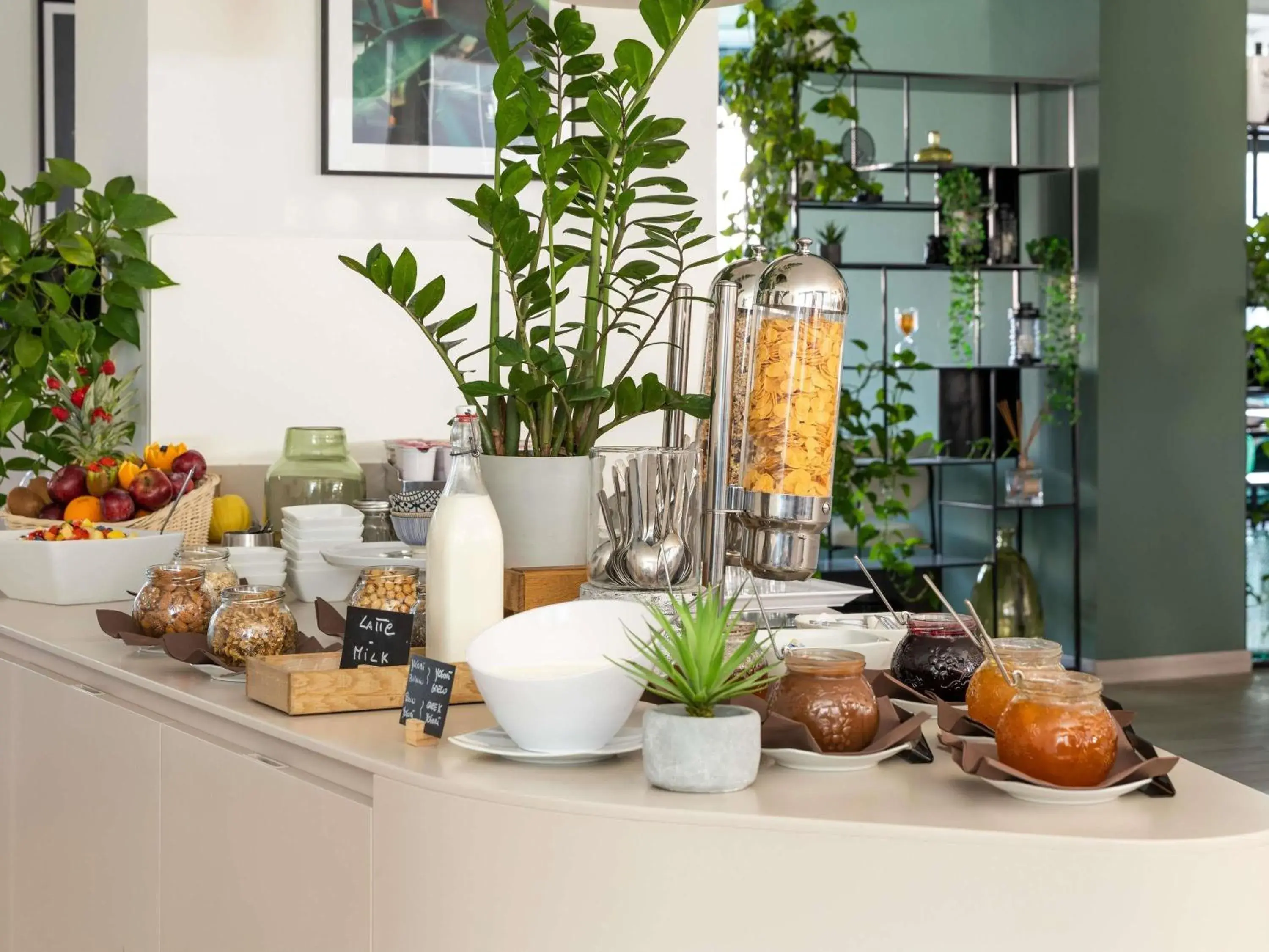 Breakfast in Mercure Milano Agrate Brianza Breakfast in Mercure Milano Agrate Brianza