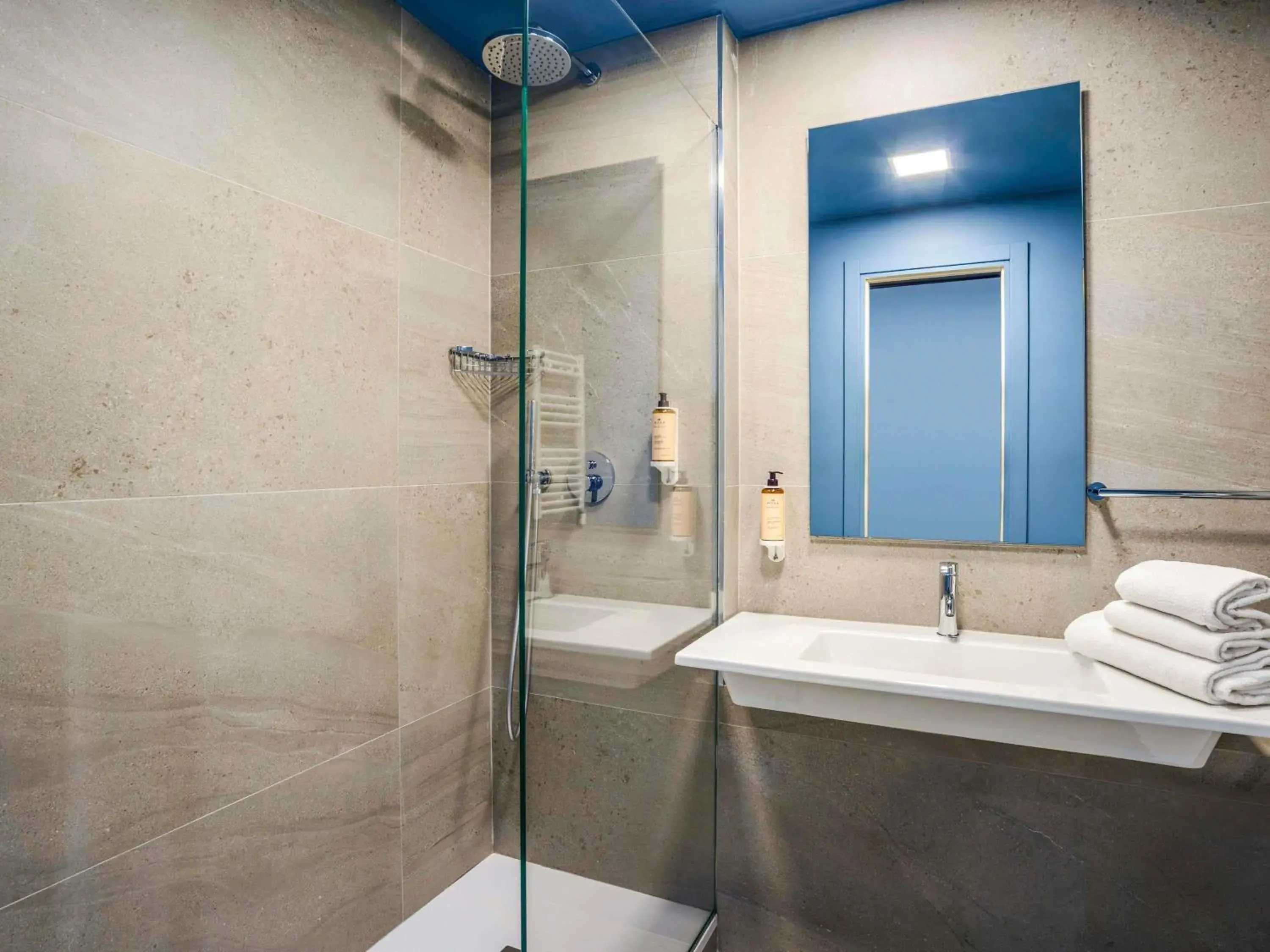 Bedroom in Mercure Milano Agrate Brianza Bedroom in Mercure Milano Agrate Brianza