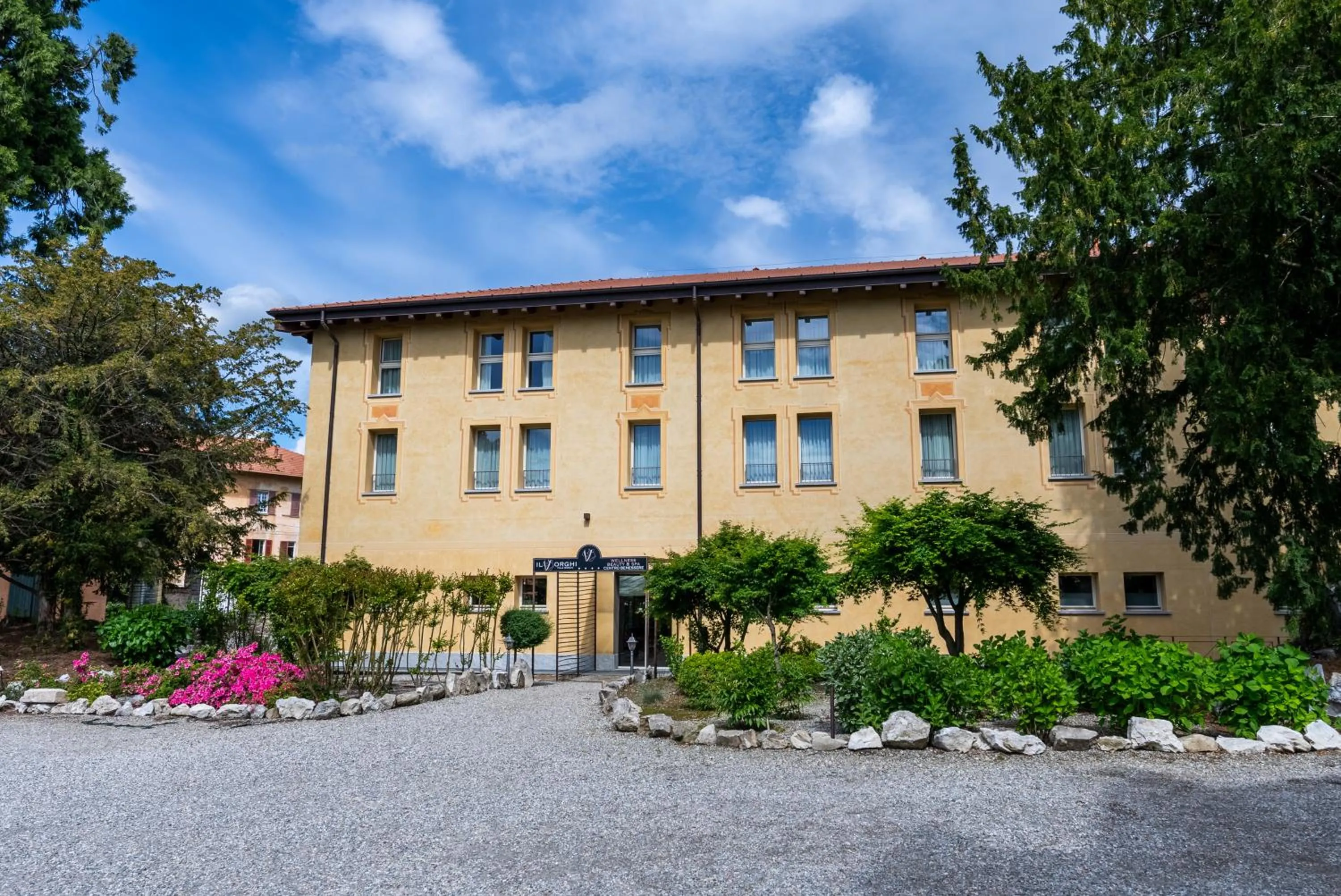Property building in Hotel Villa Borghi