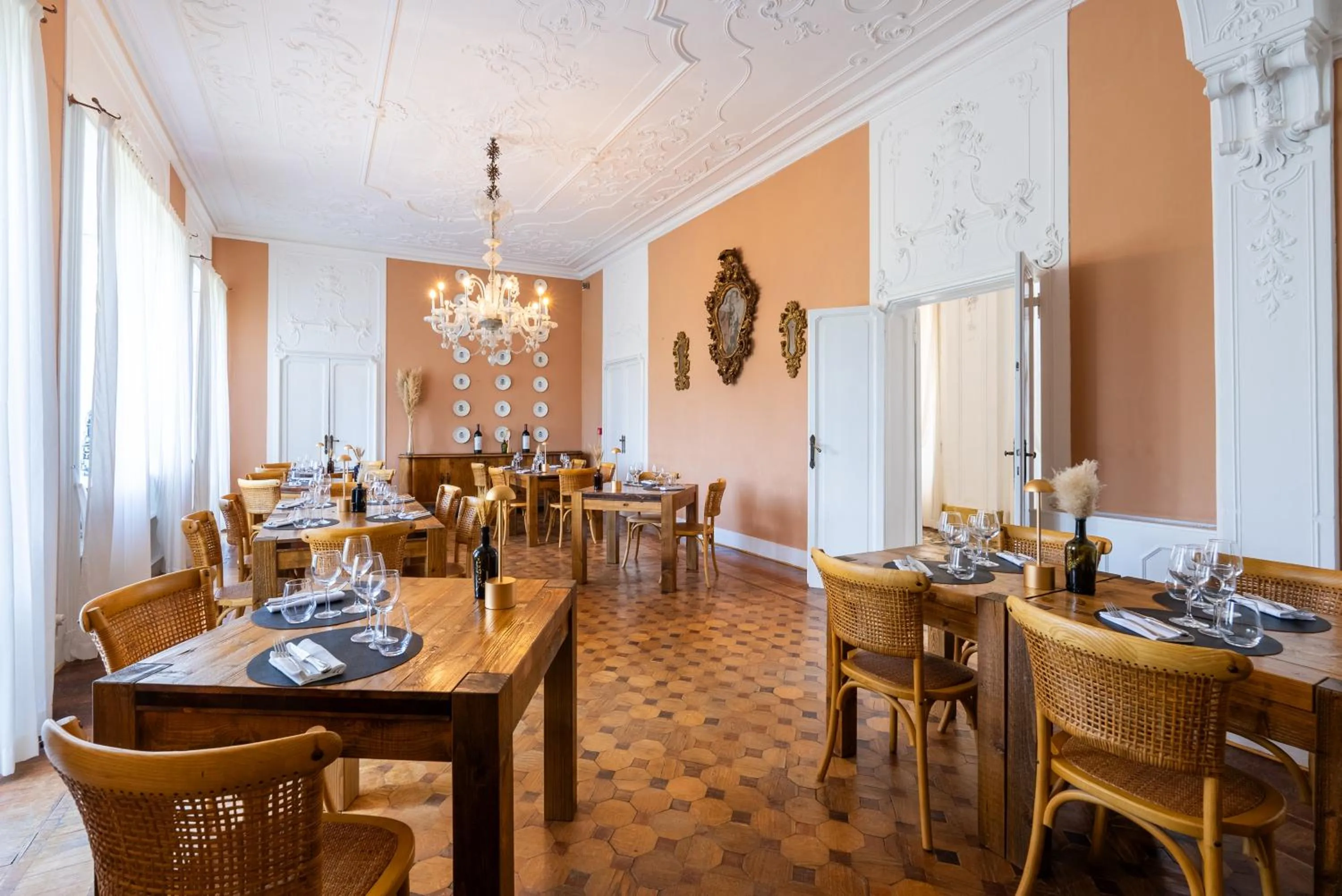 Restaurant/places to eat in Hotel Villa Borghi