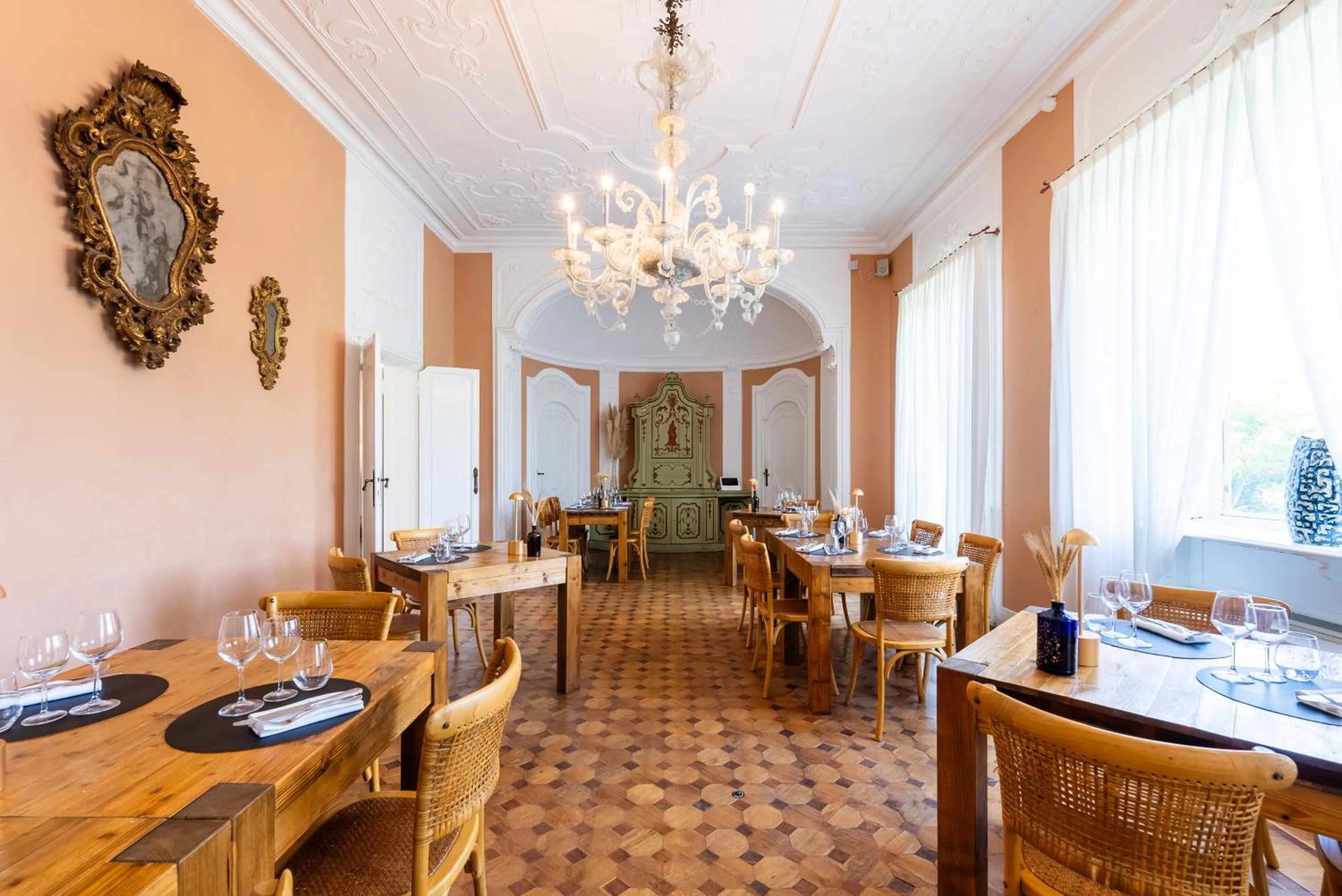 Restaurant/places to eat in Hotel Villa Borghi