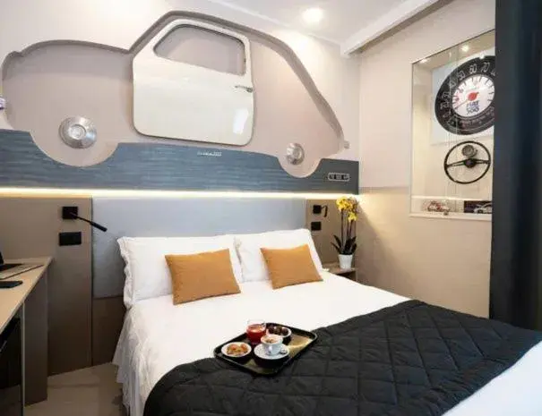 Photo of the whole room, Bed in Hotel Plaza Photo of the whole room, Bed in Hotel Plaza