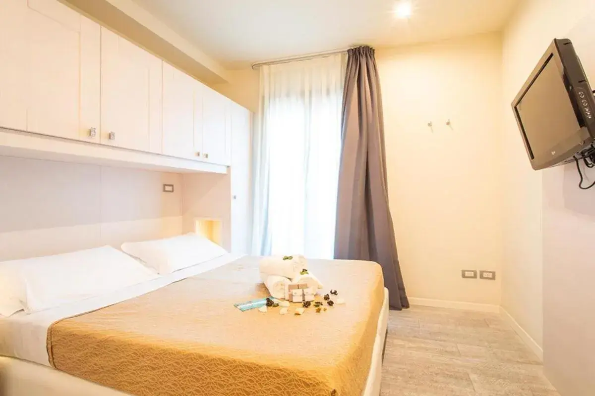 Bedroom, Bed in Ferretti Beach Hotel Bedroom, Bed in Ferretti Beach Hotel