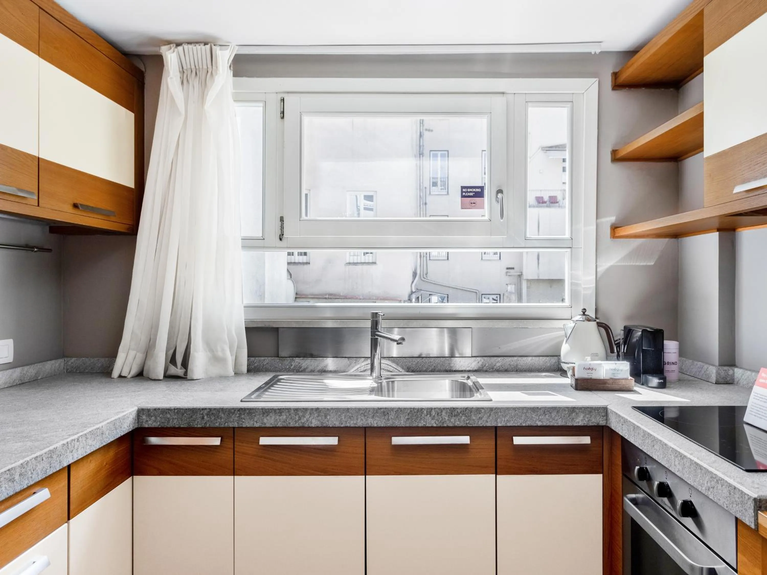 Kitchen or kitchenette in Numa Rome Vici