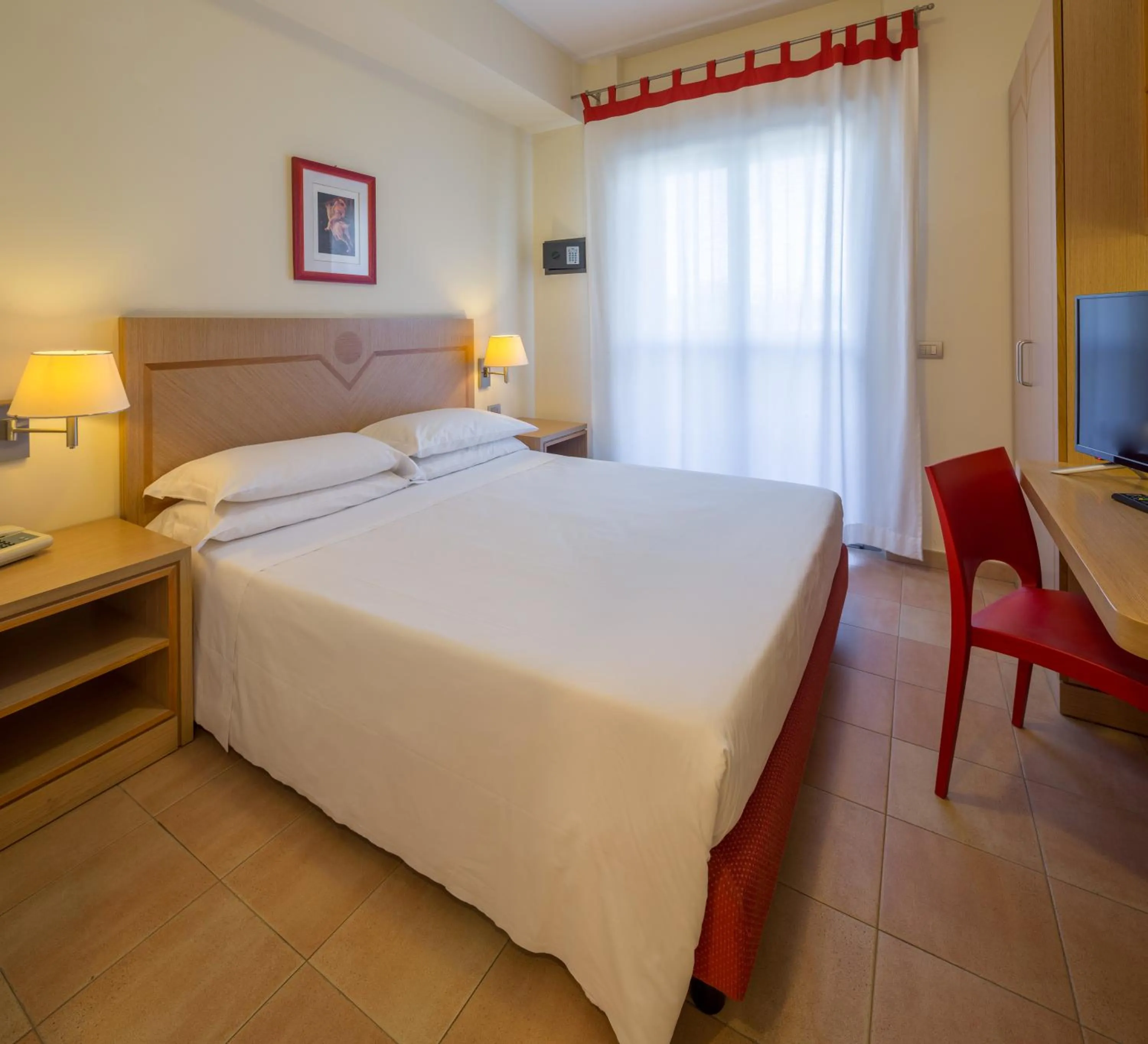 Photo of the whole room, Bed in Residence I Triangoli