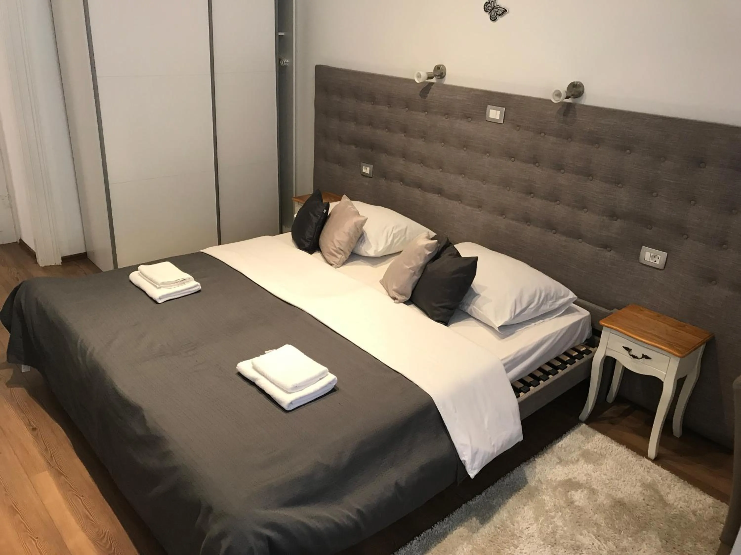 Bed in Pula Antic Rooms in Center