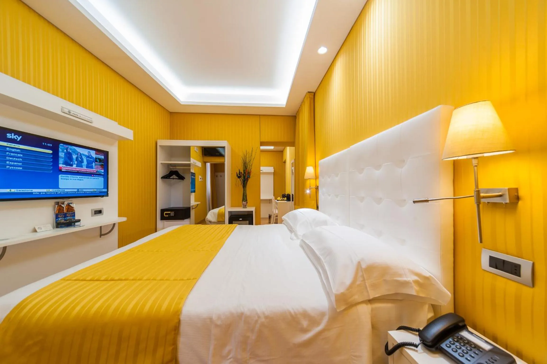 Bedroom, Bed in Trevi 41 Hotel