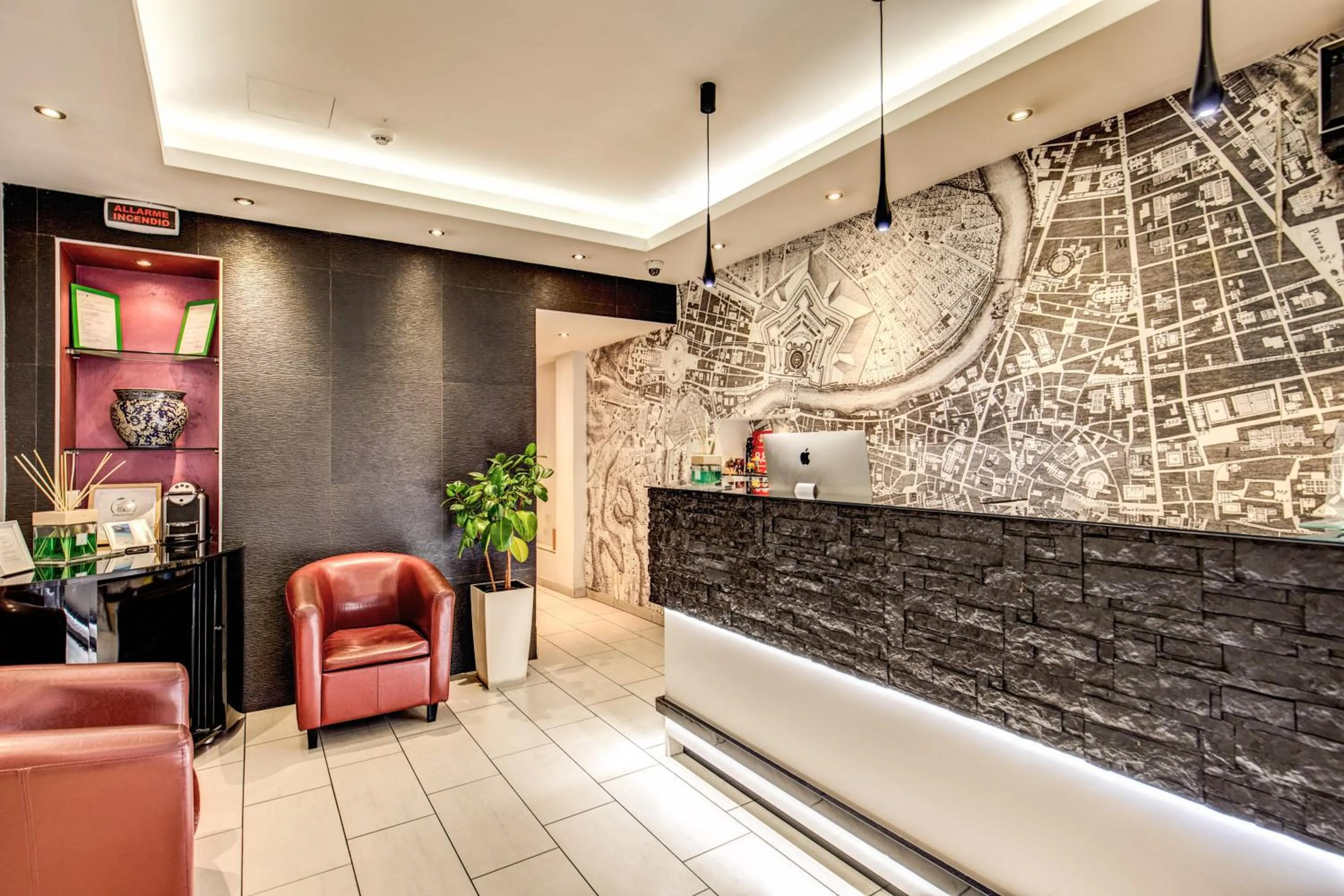 Lobby or reception in Trevi 41 Hotel