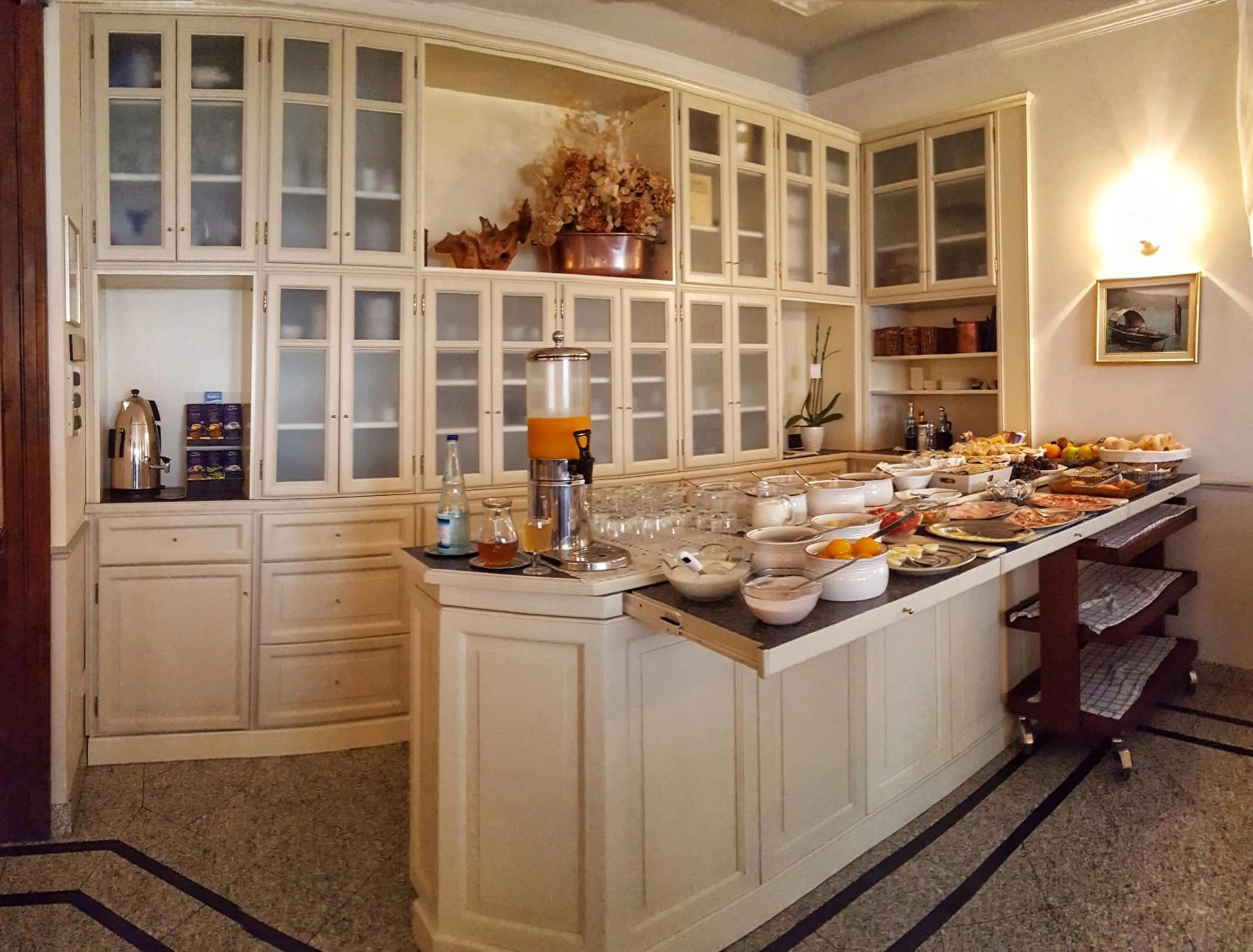 Lounge or bar in Hotel Brisino