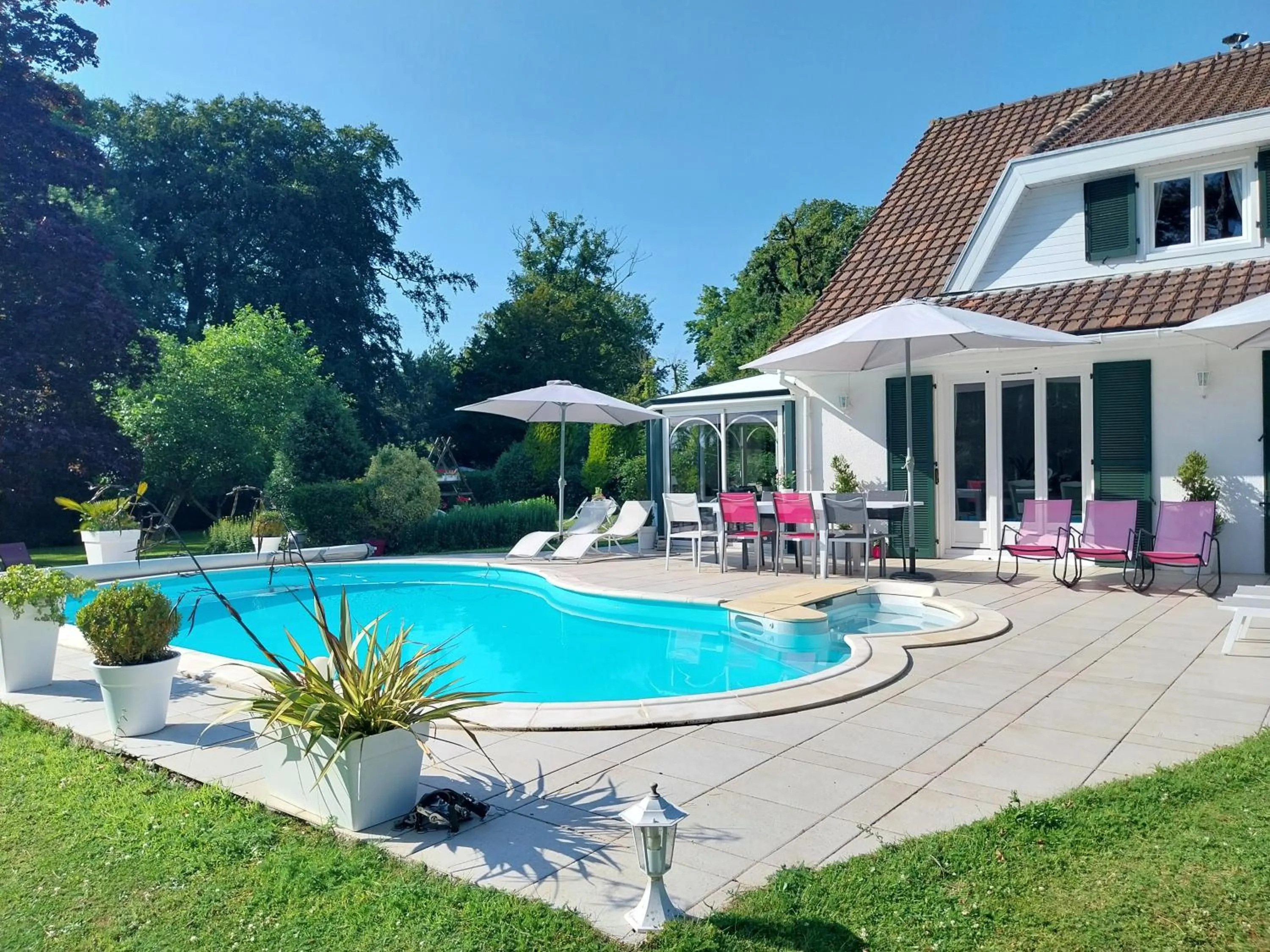 Swimming pool in Le Point du Jour