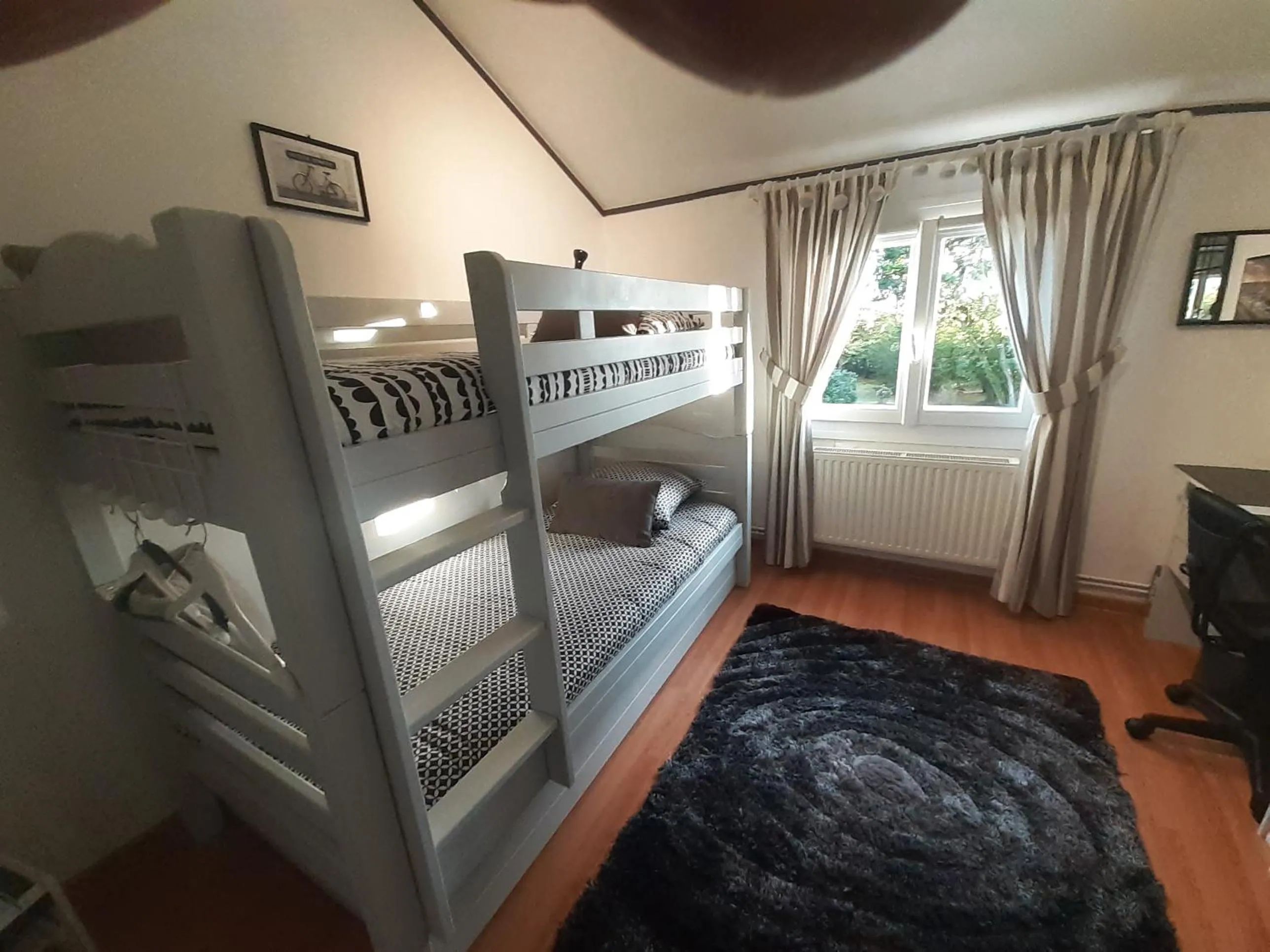 Photo of the whole room, Bed in Le Point du Jour