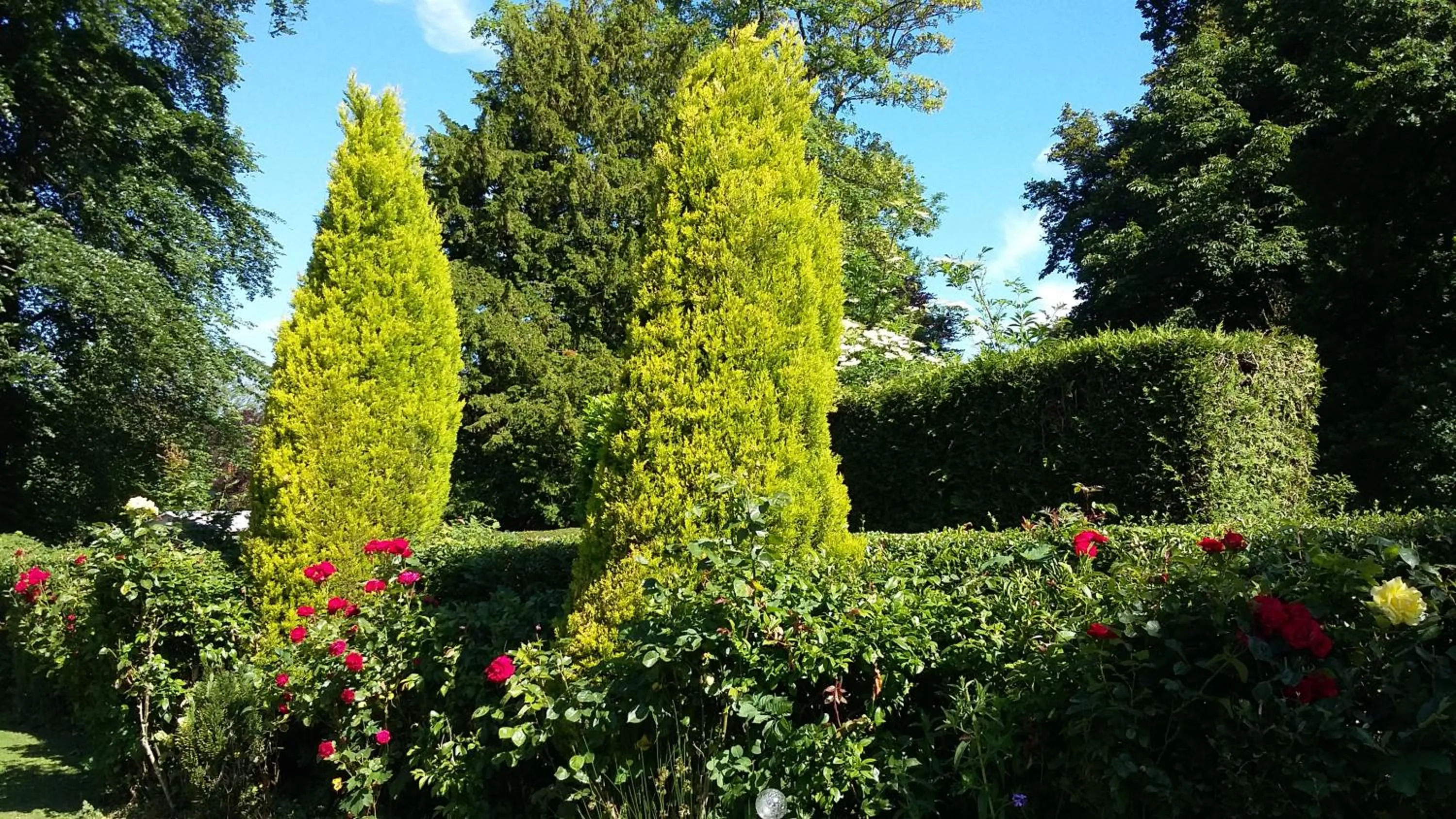 Garden view in Le Point du Jour