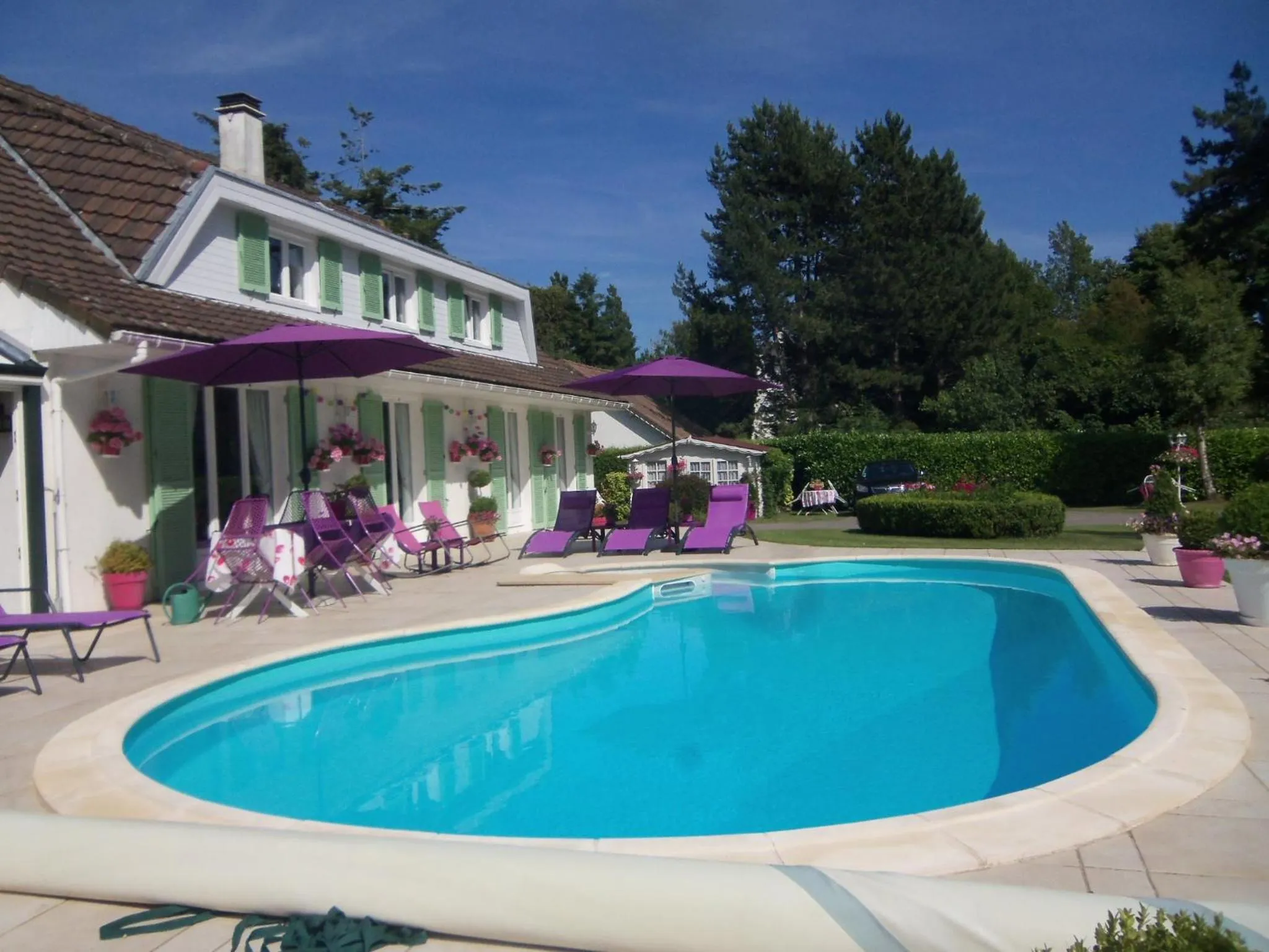 Swimming pool in Le Point du Jour