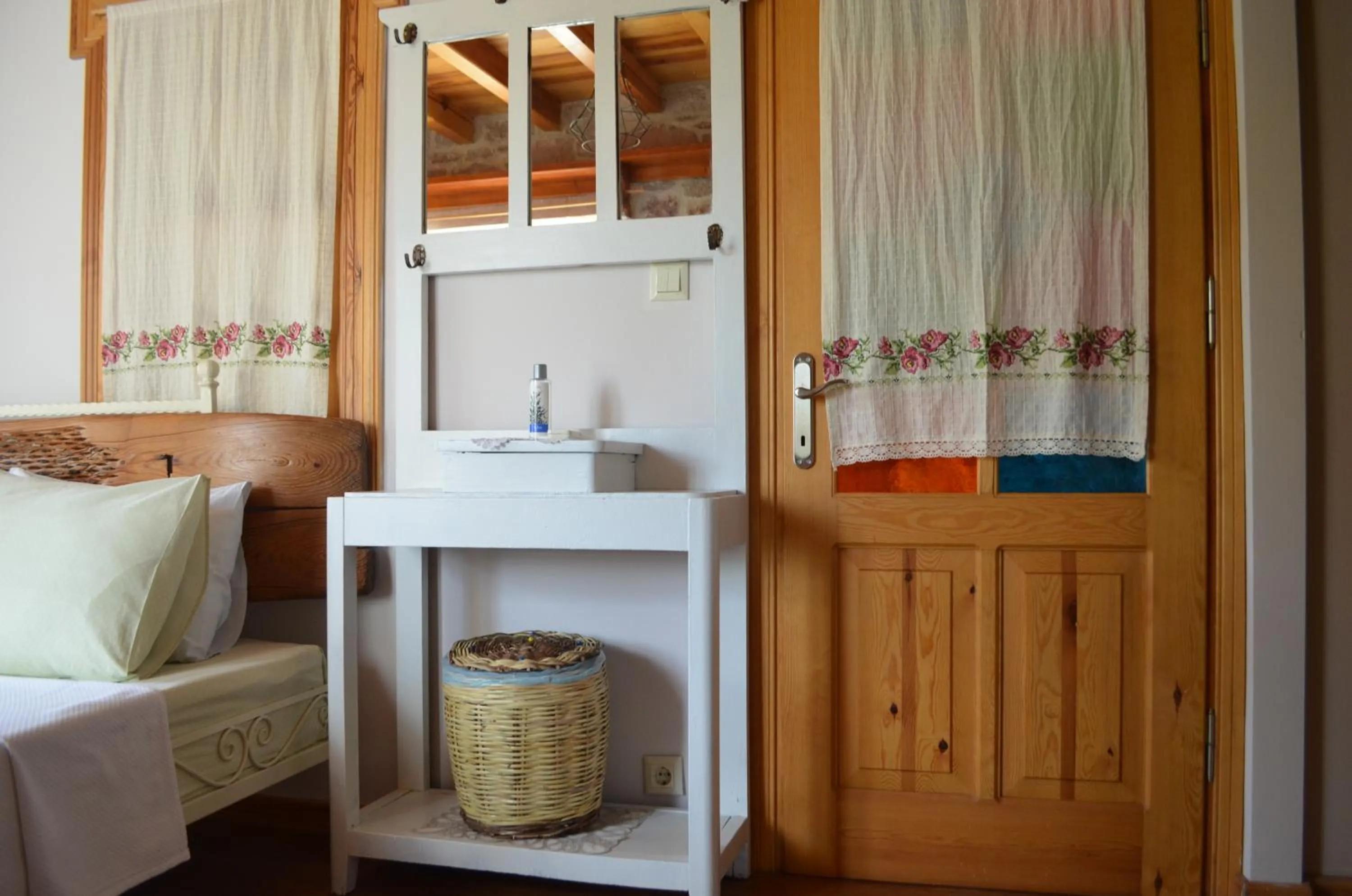 Photo of the whole room, Bed in Fragrante Hotel - Adult Only (+13)