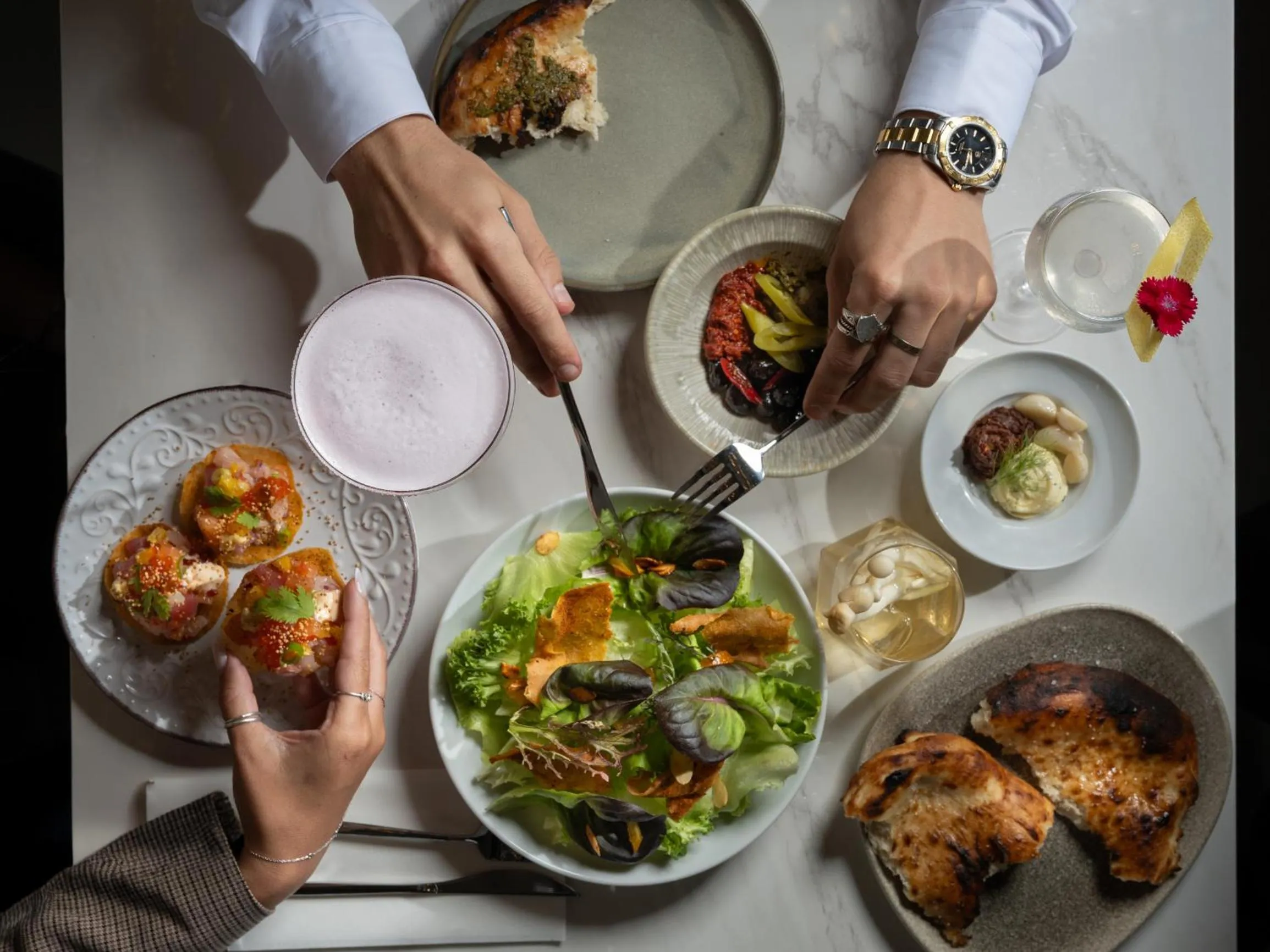 Restaurant/places to eat in Jewel TLV Hotel