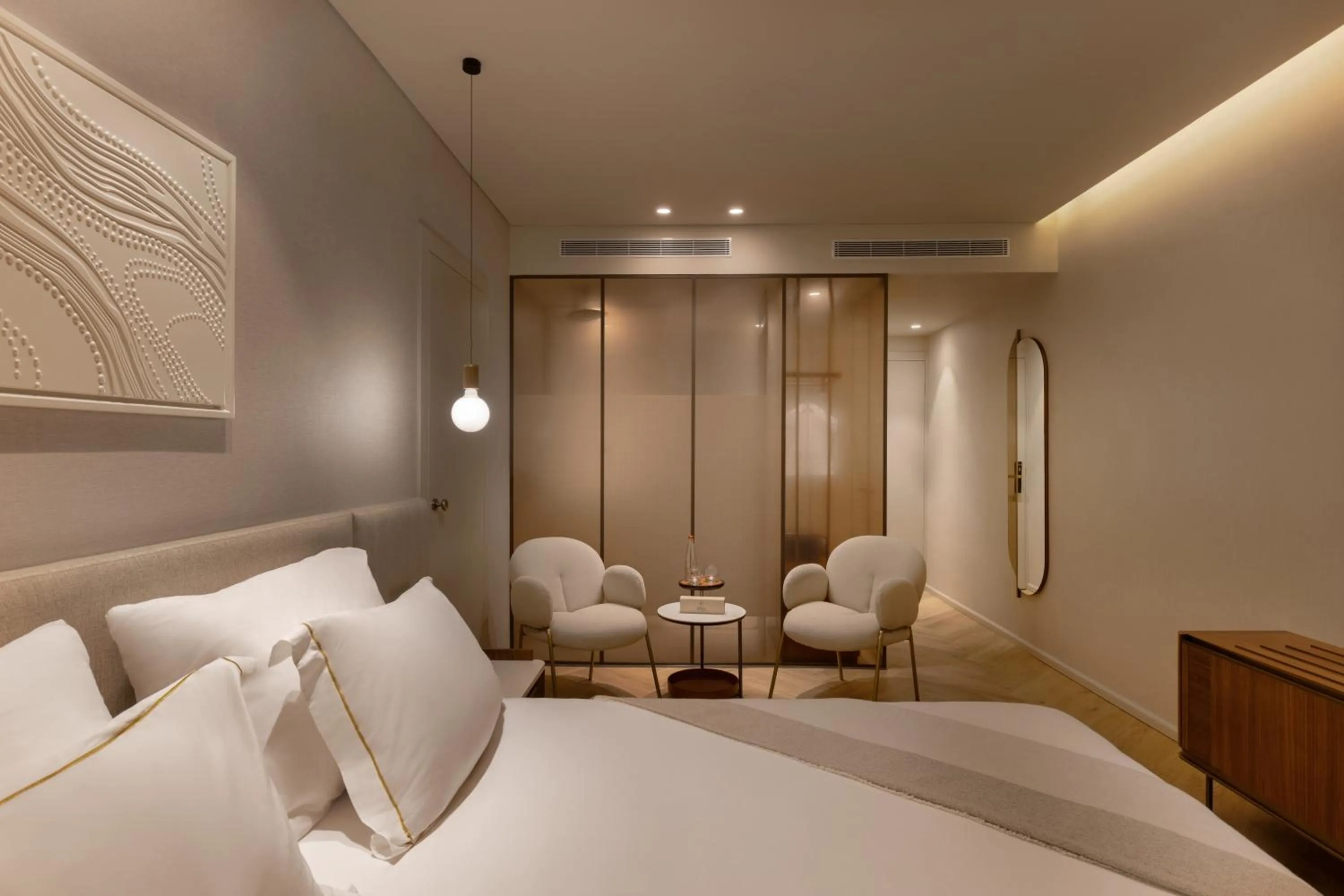 Bedroom, Bed in Jewel TLV Hotel