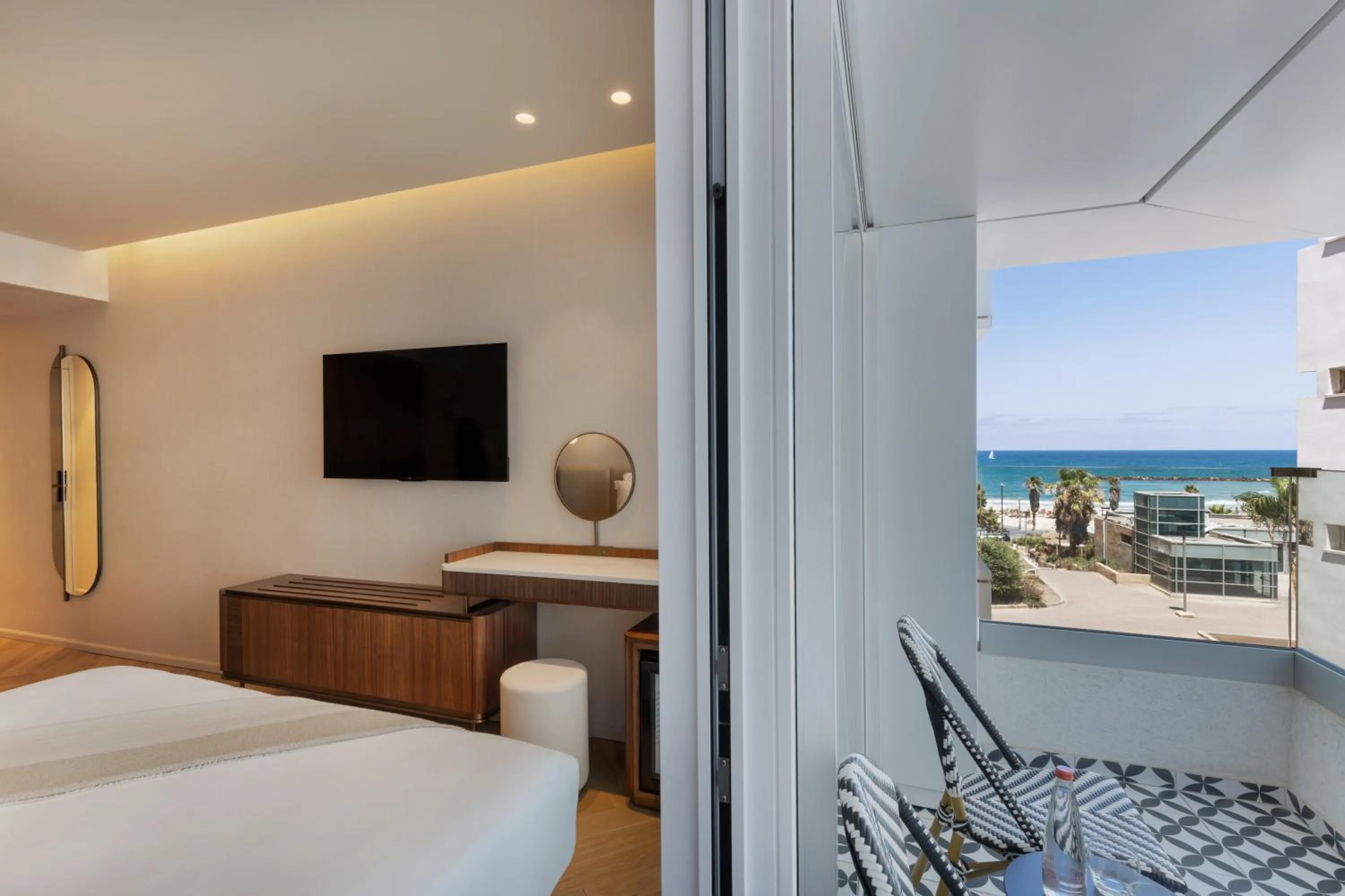 Sea view, Bed in Jewel TLV Hotel