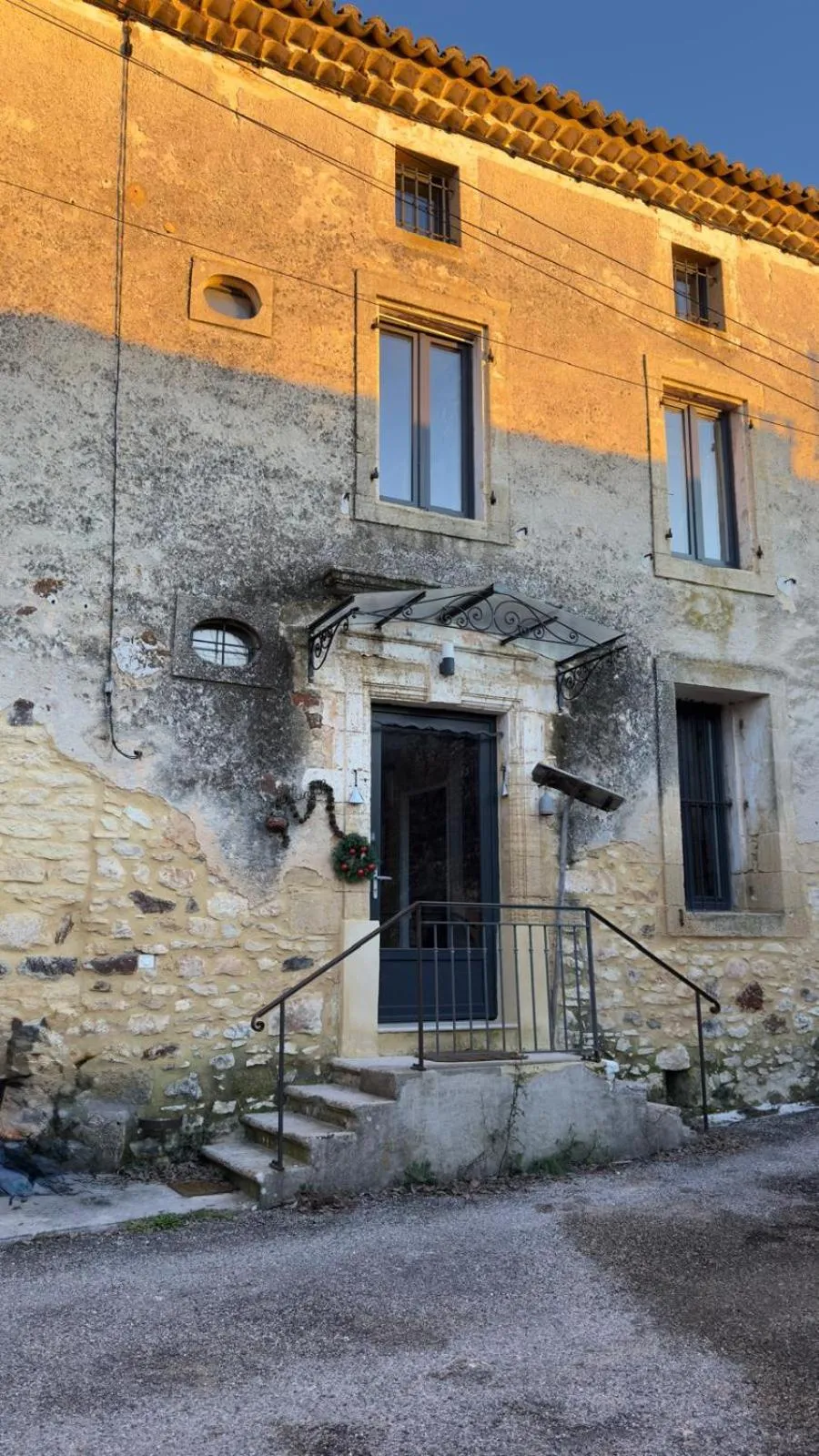 Facade/entrance in La PULCINELLA Maison de Famille