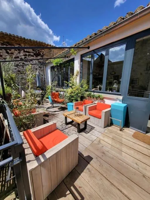 Patio in La PULCINELLA Maison de Famille