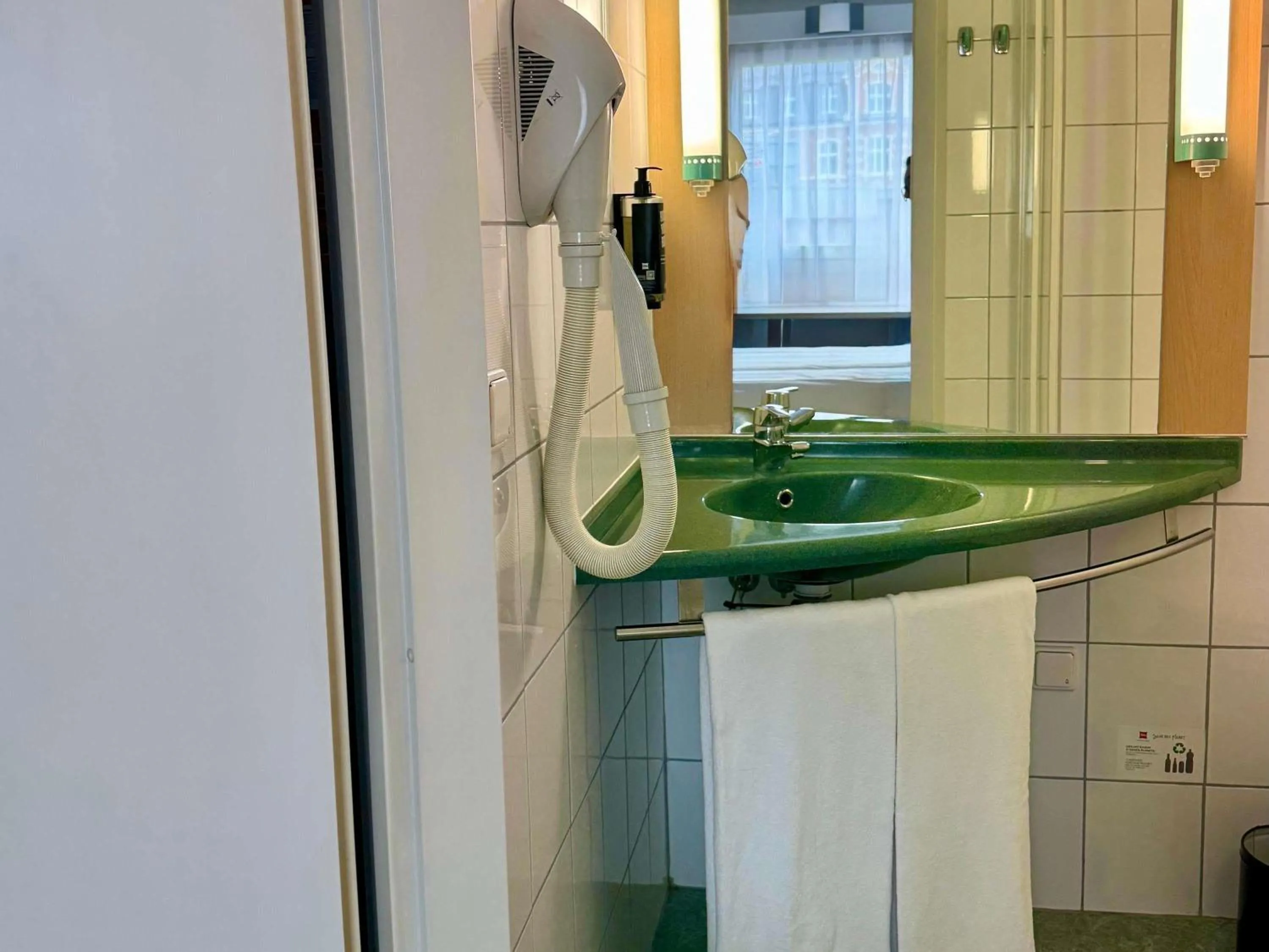 Bedroom in Ibis Katowice - Zabrze