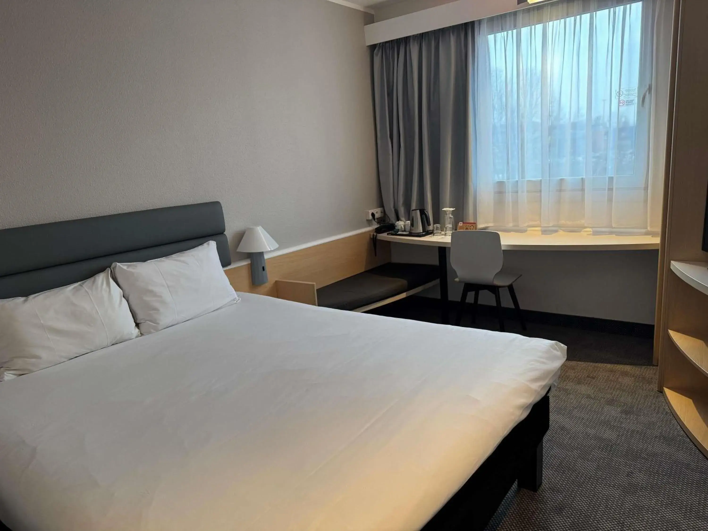 Bedroom, Bed in Ibis Katowice - Zabrze Bedroom, Bed in Ibis Katowice - Zabrze