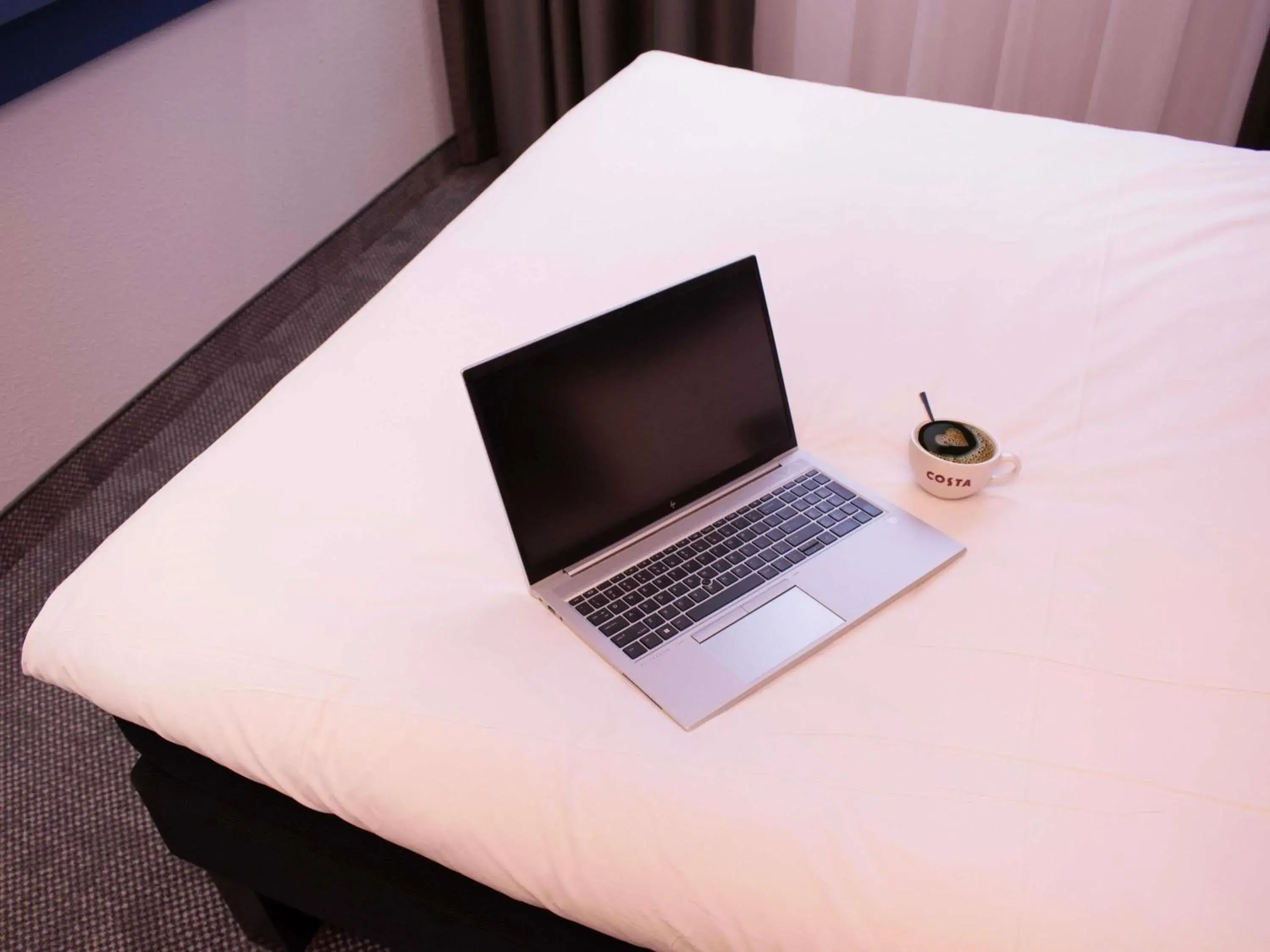 Bedroom in Ibis Katowice - Zabrze Bedroom in Ibis Katowice - Zabrze