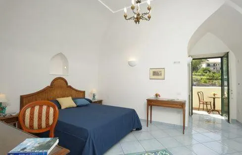 Photo of the whole room, Bed in Il Ducato Di Ravello