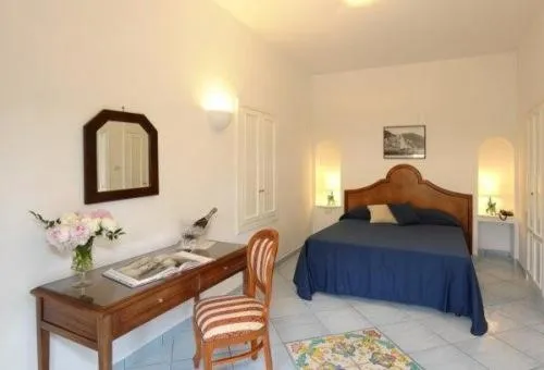 Photo of the whole room, Bed in Il Ducato Di Ravello